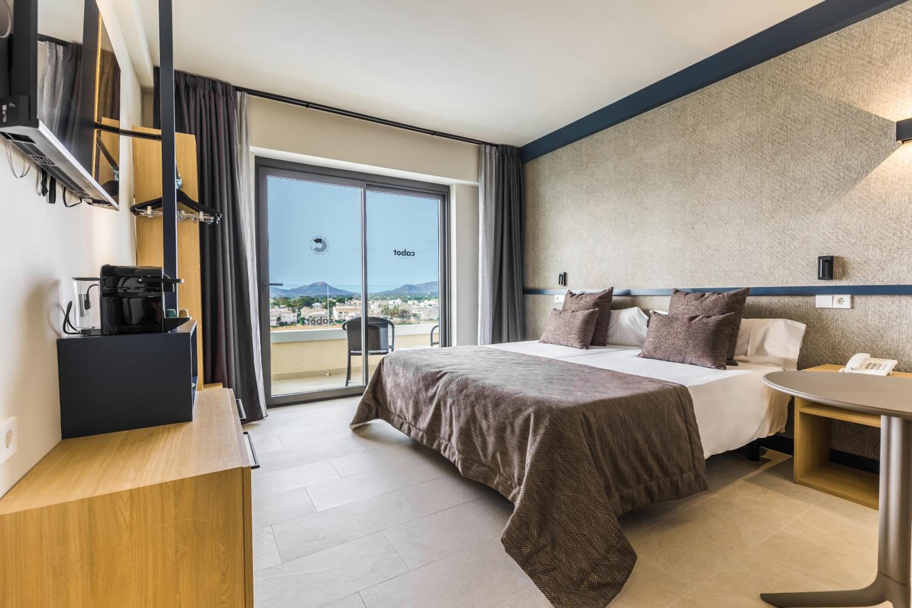 Deluxe Double Room - Photo 3
