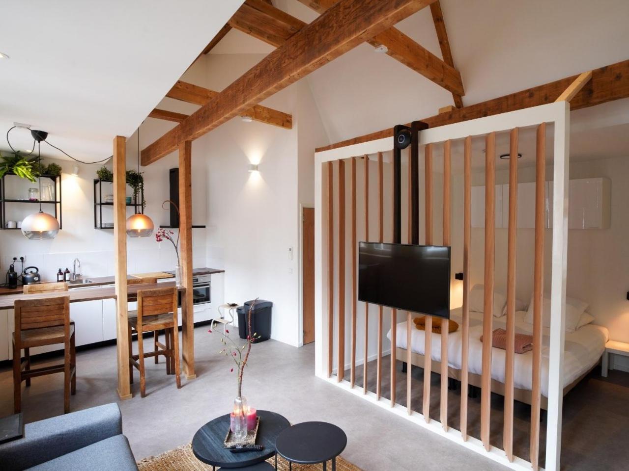 One-Bedroom Apartment - Non-Smoking photo 2
