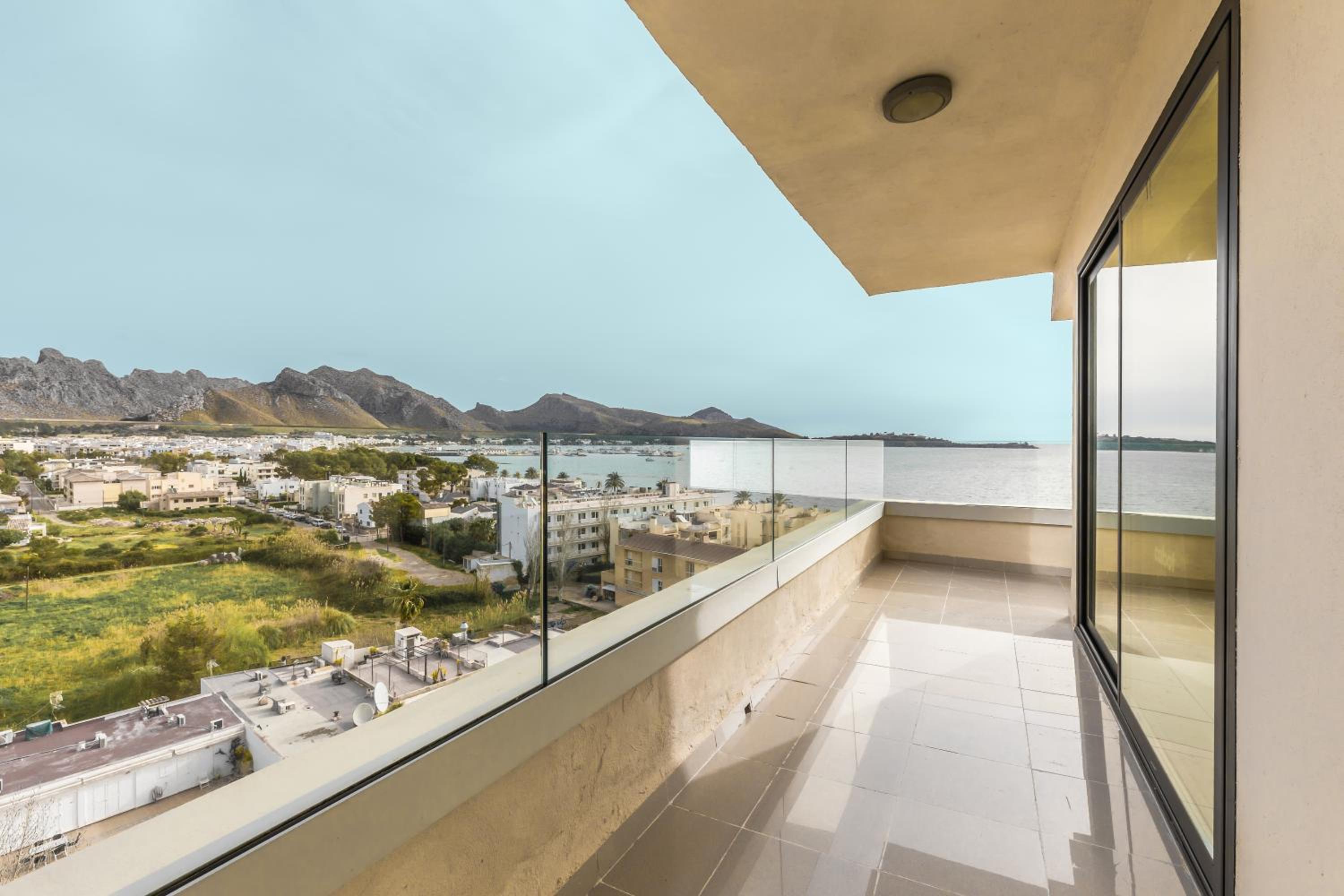 Superior Suite - Photo 7