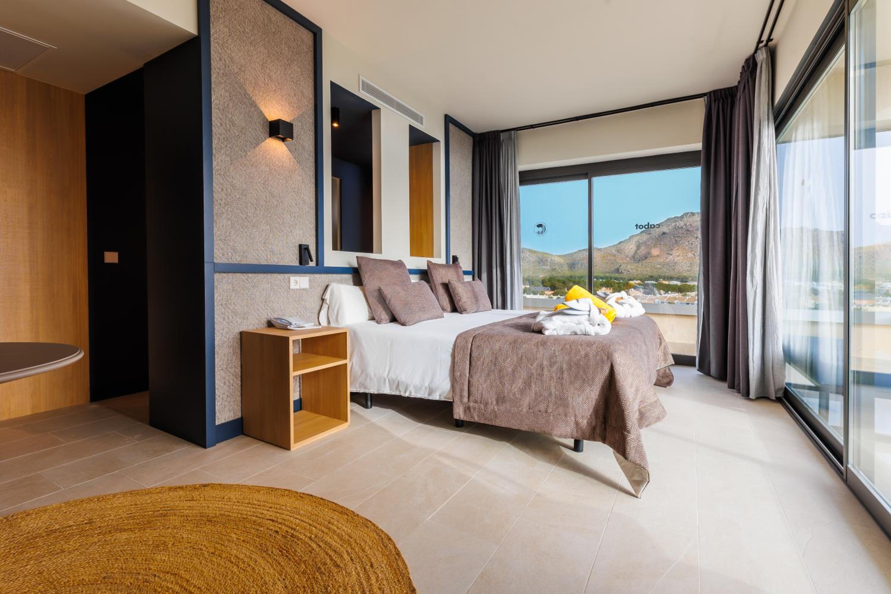 Superior Suite - Photo 1