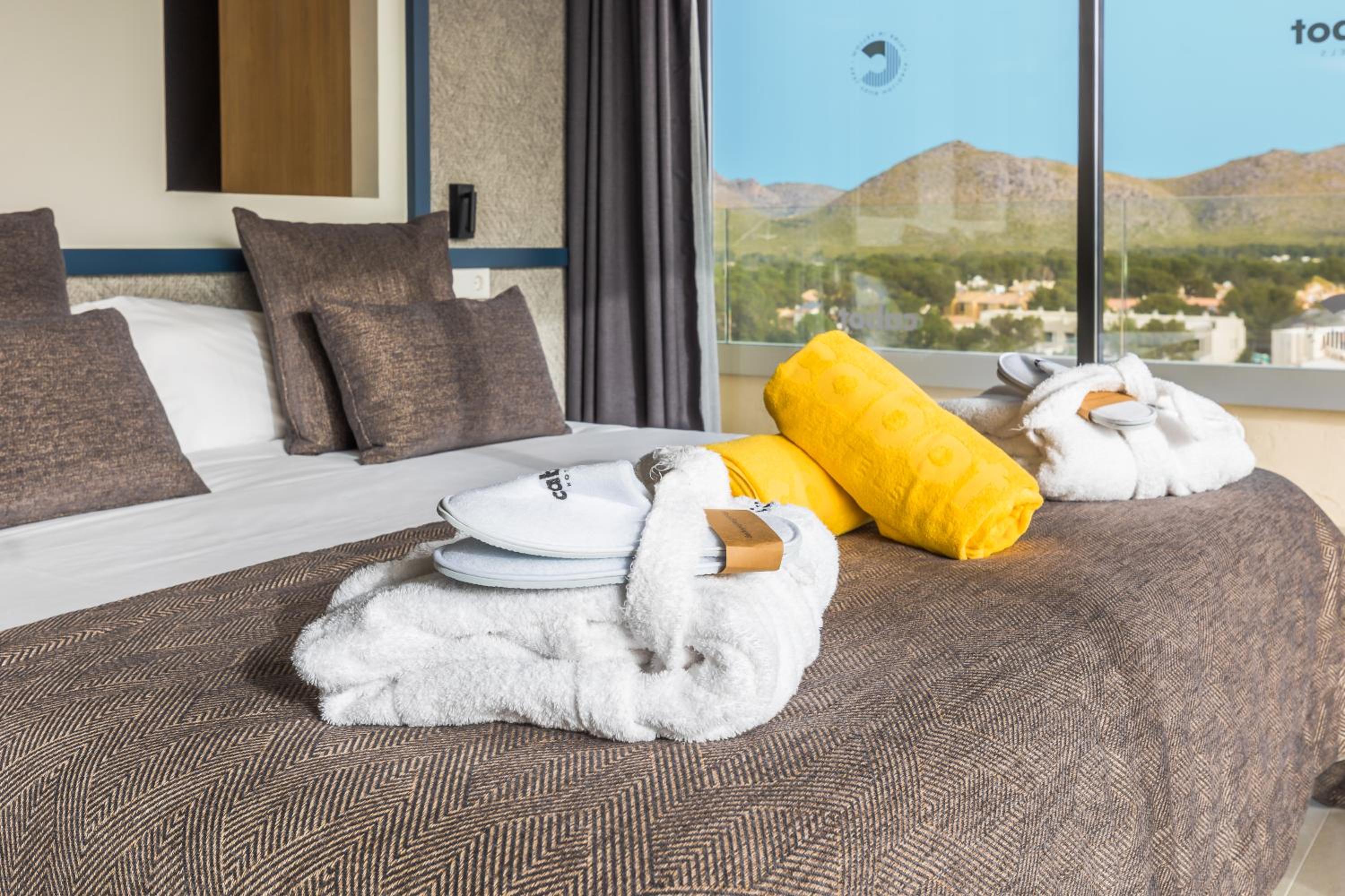 Superior Suite - Photo 10