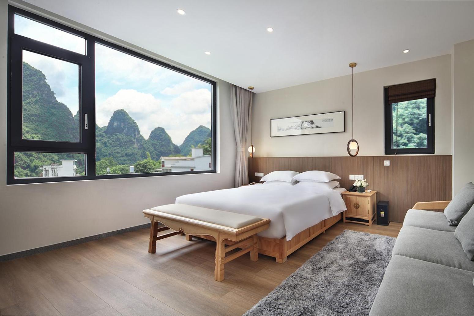 Junior Suite with Mountain View