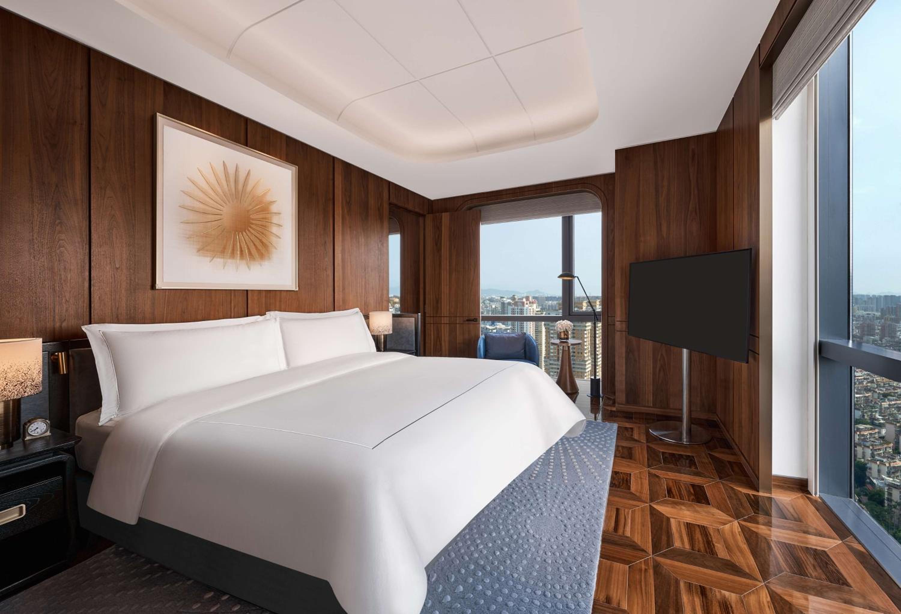 Waldorf Astoria Suite - Photo 1