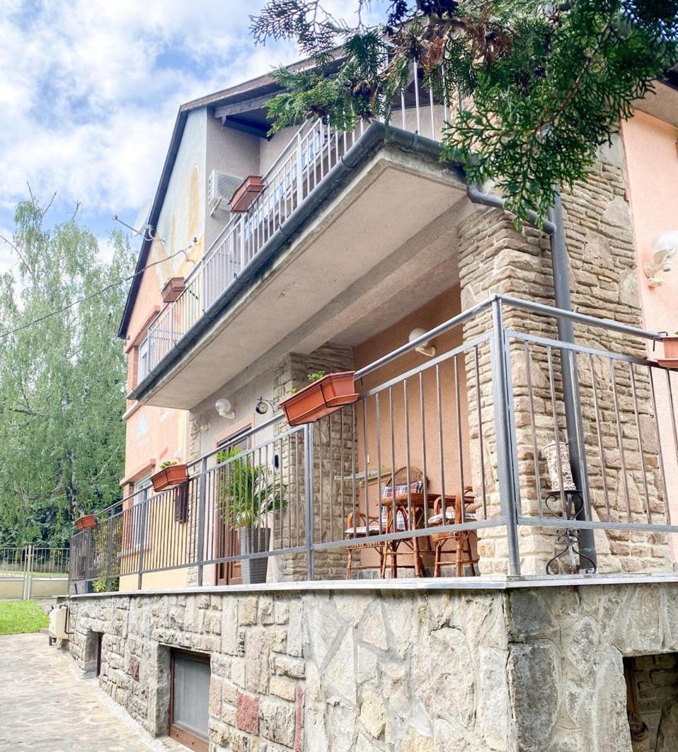 Apartment with Balcony photo 2