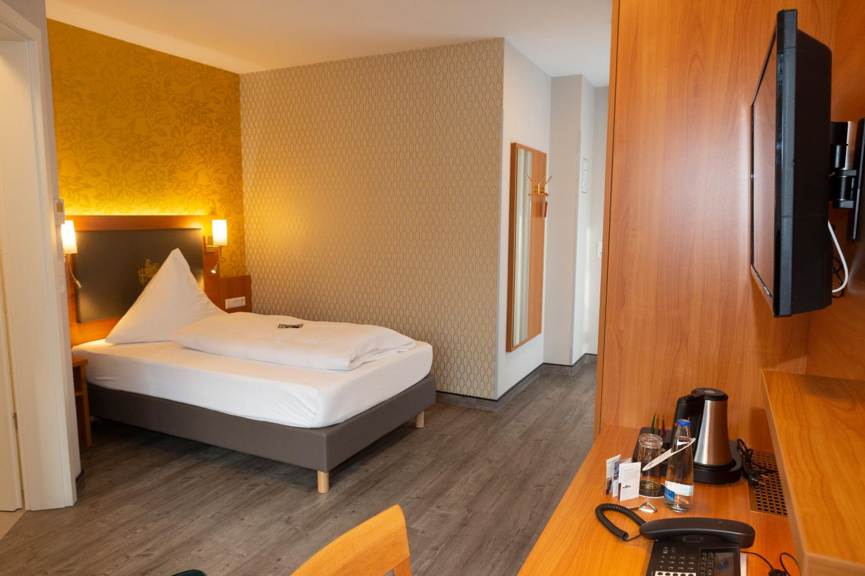 Large Single Room