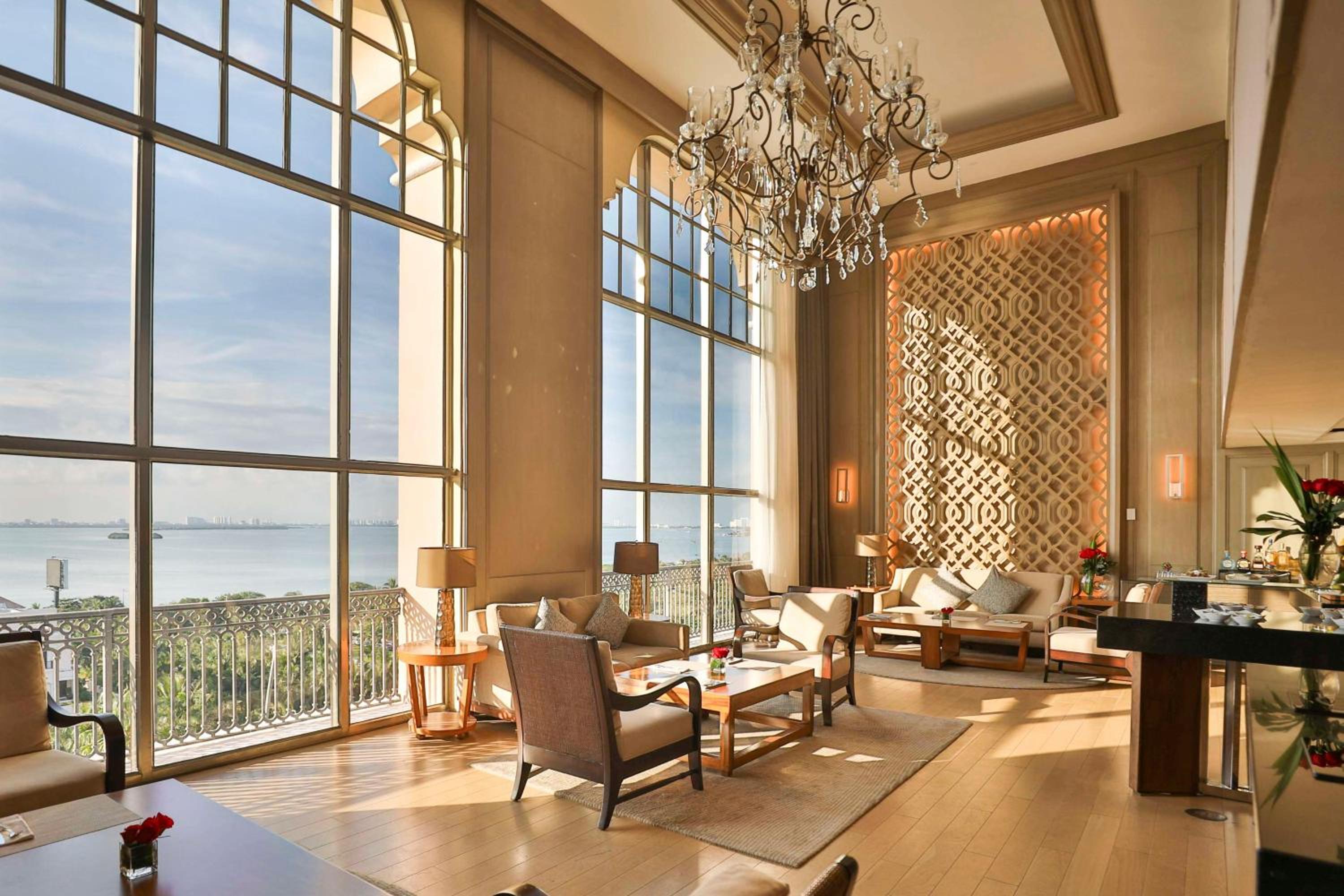 Deluxe Seafront King Room - Photo 2