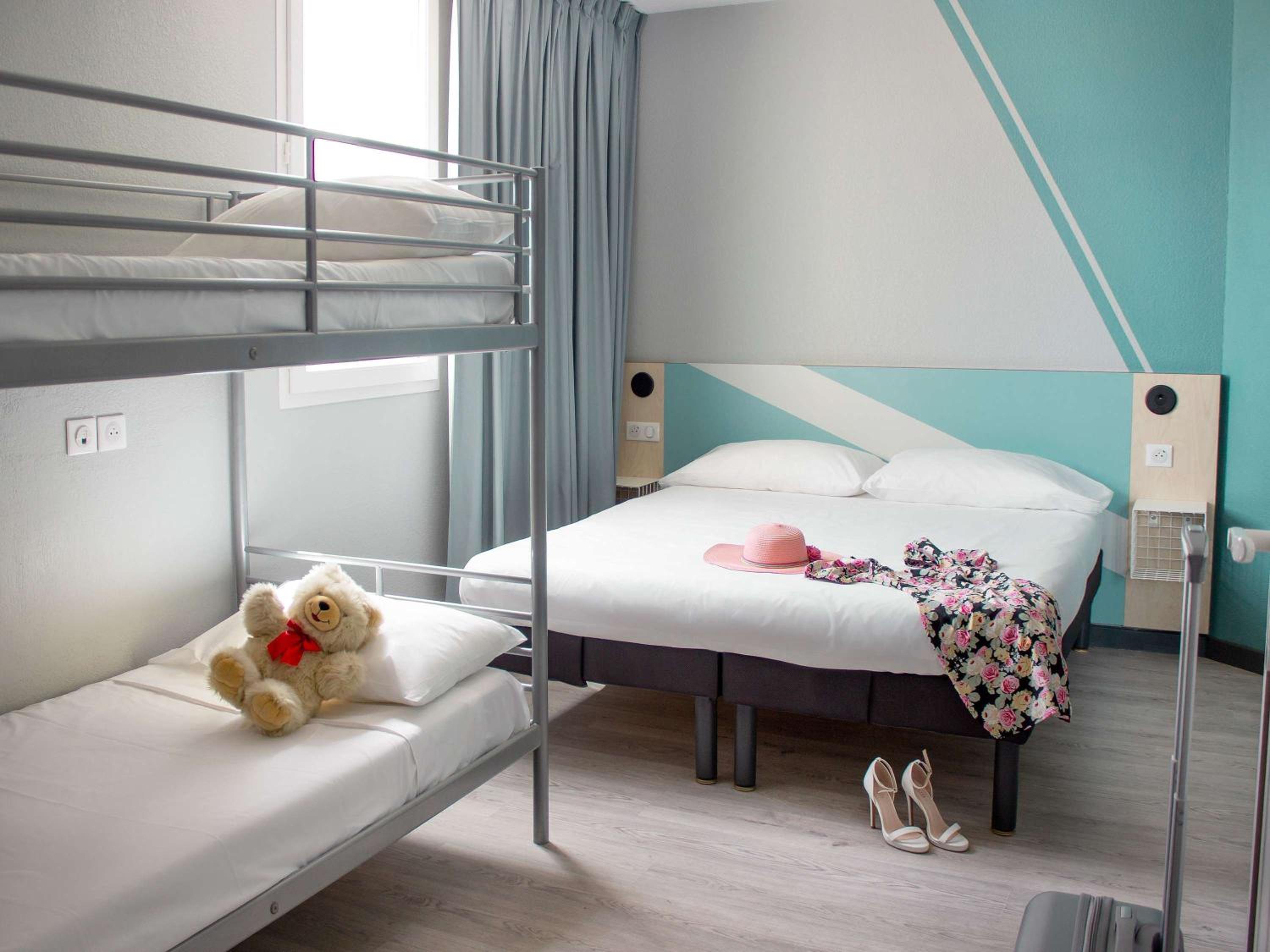 Standard Room with One Double Bed and Two Single Beds