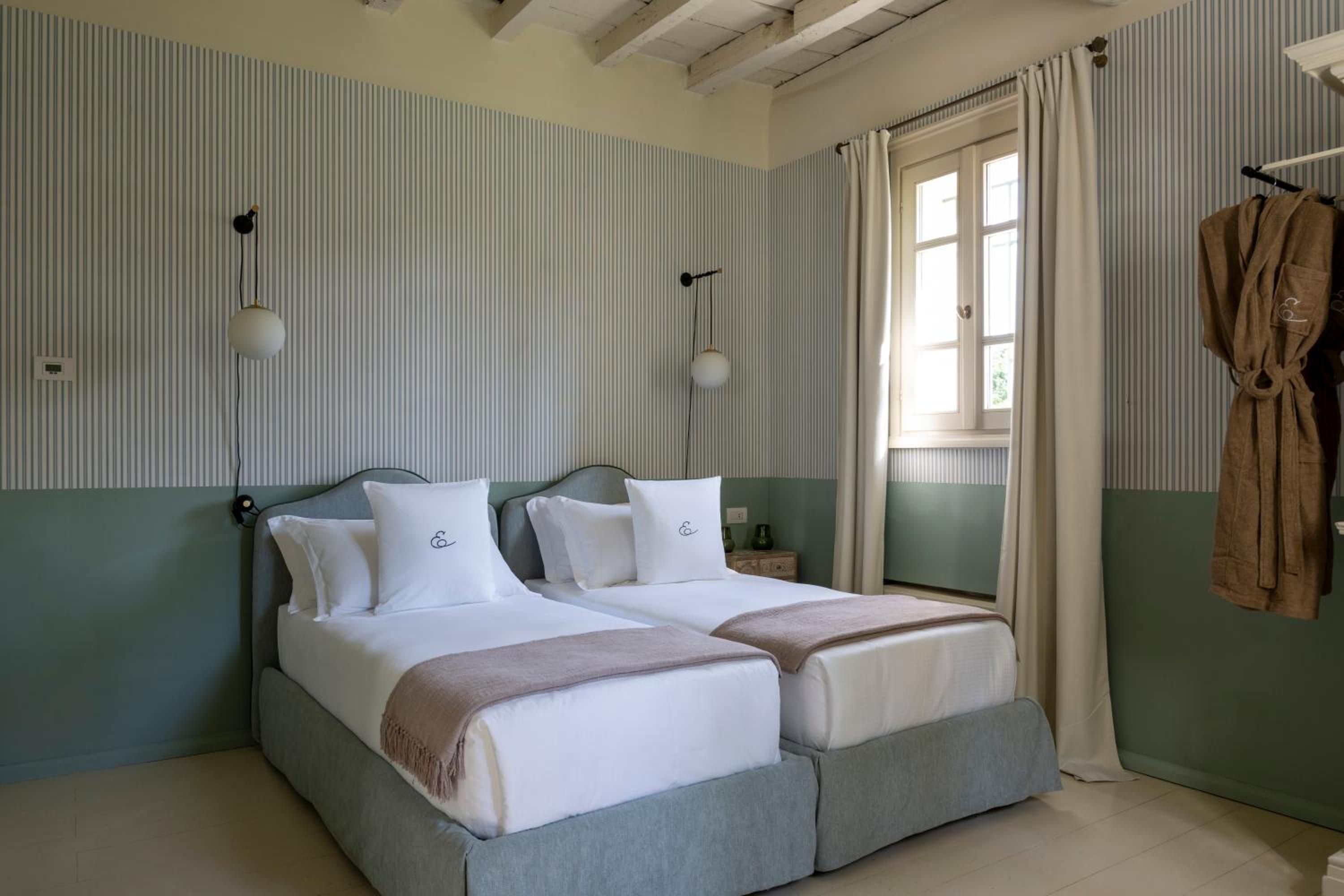 Double or Twin Room - Photo 5