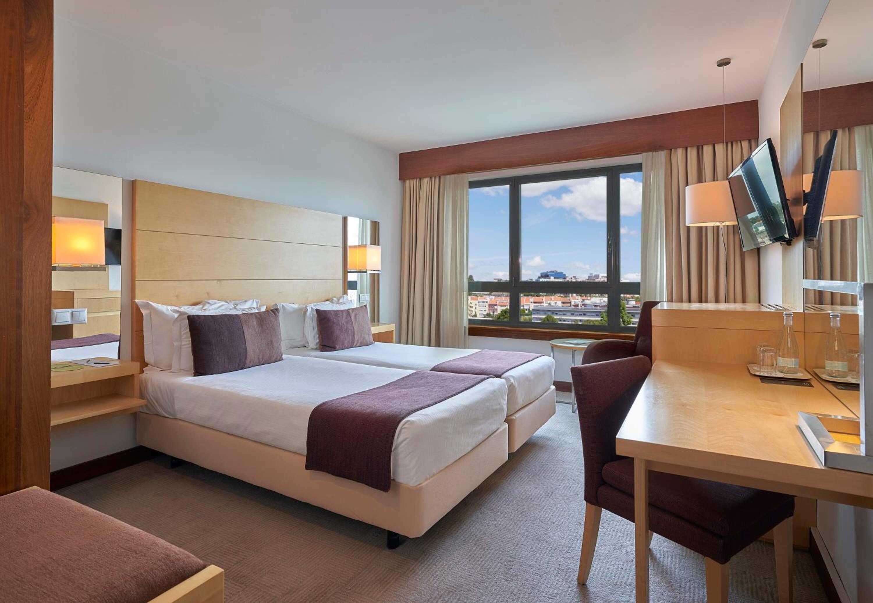 Double or Twin Room - Photo 4