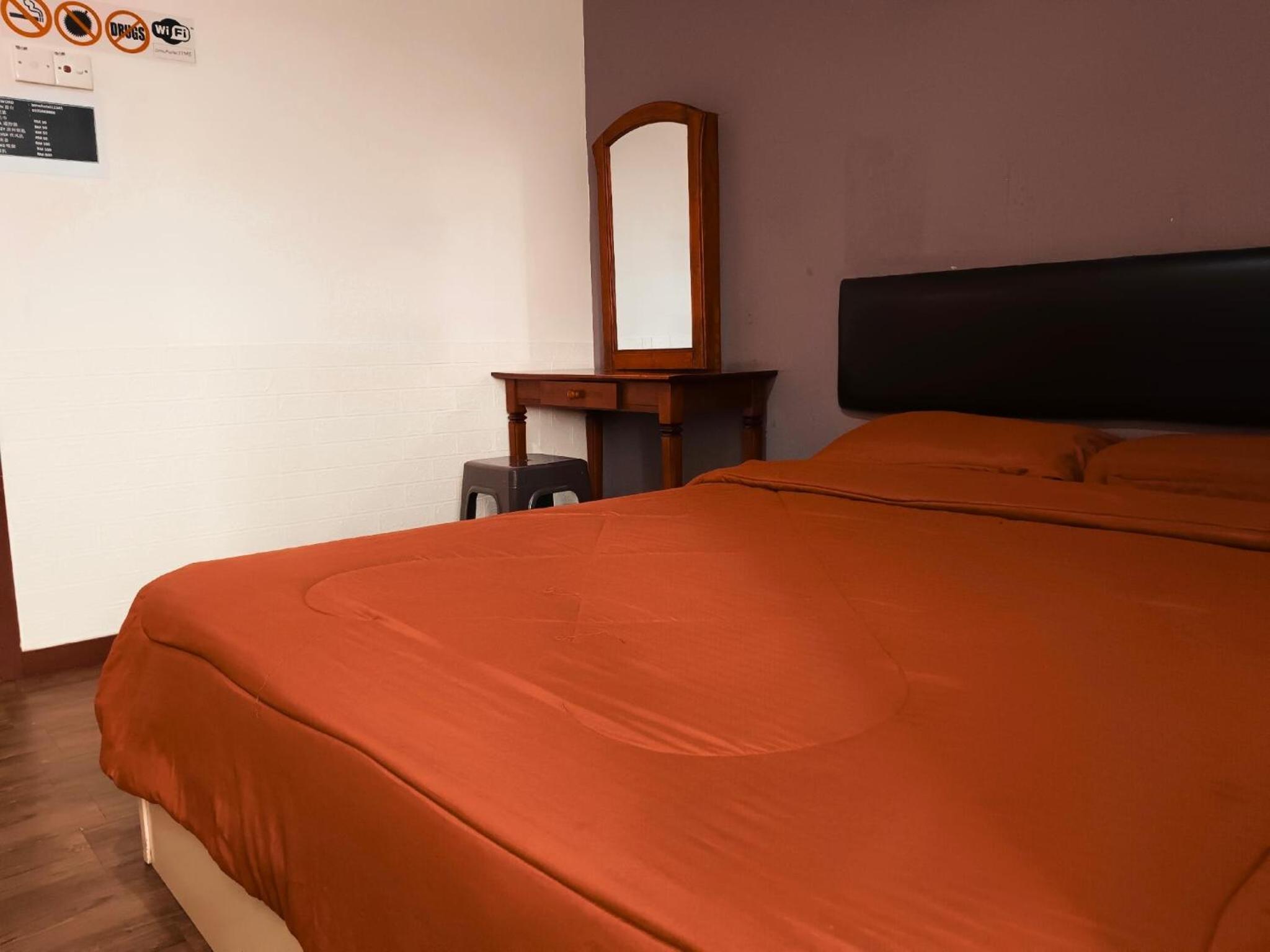 Deluxe Queen Room - Photo 4