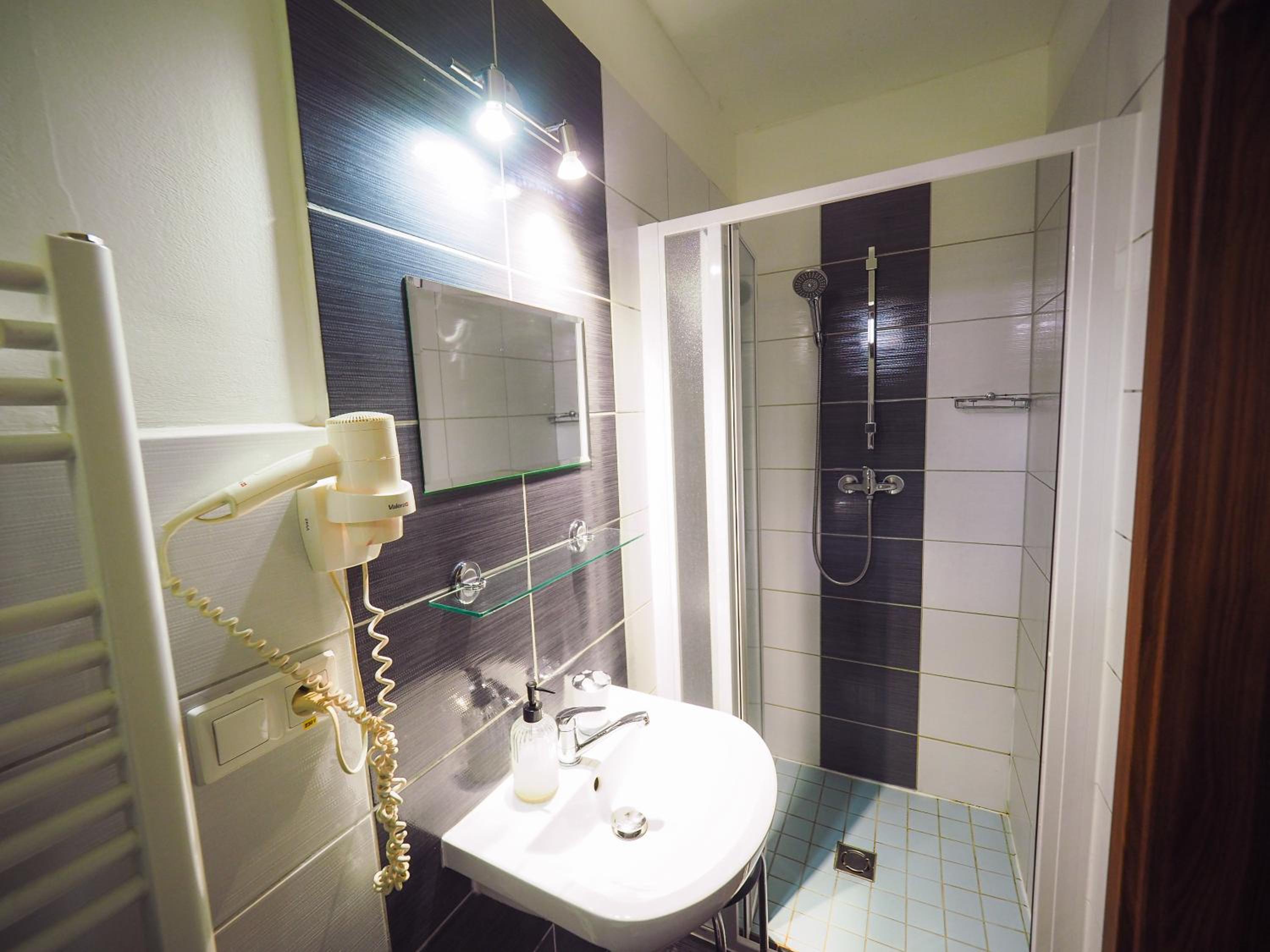 One-Bedroom Apartment with Balcony photo 2