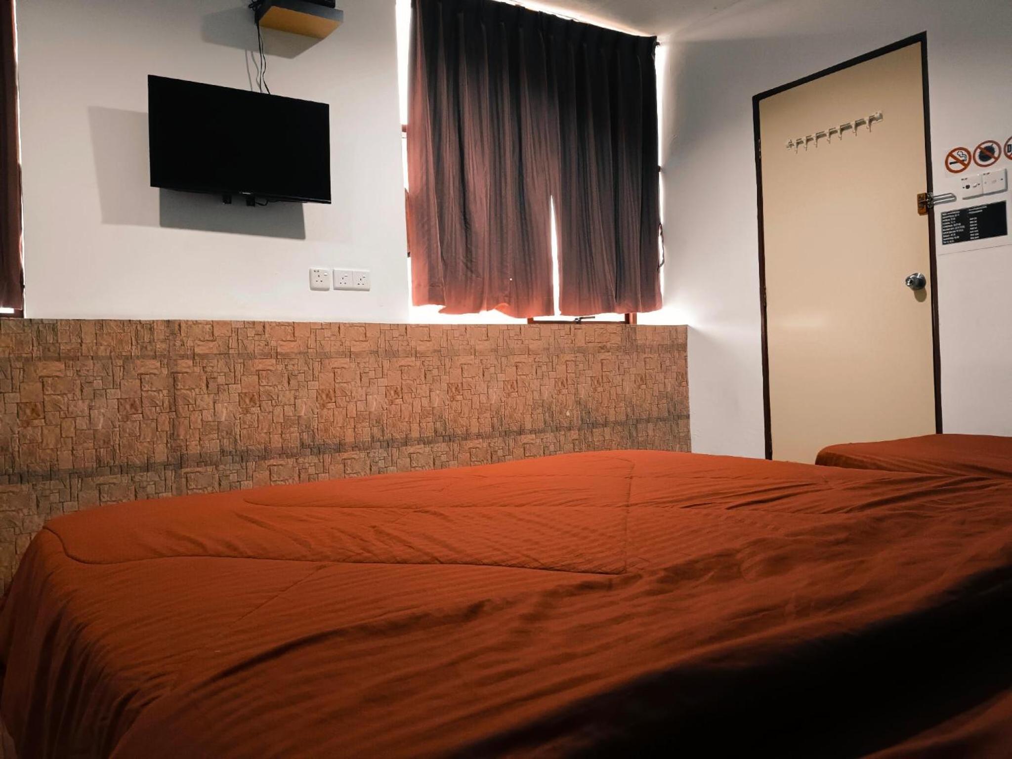 Deluxe Triple Room - Photo 2