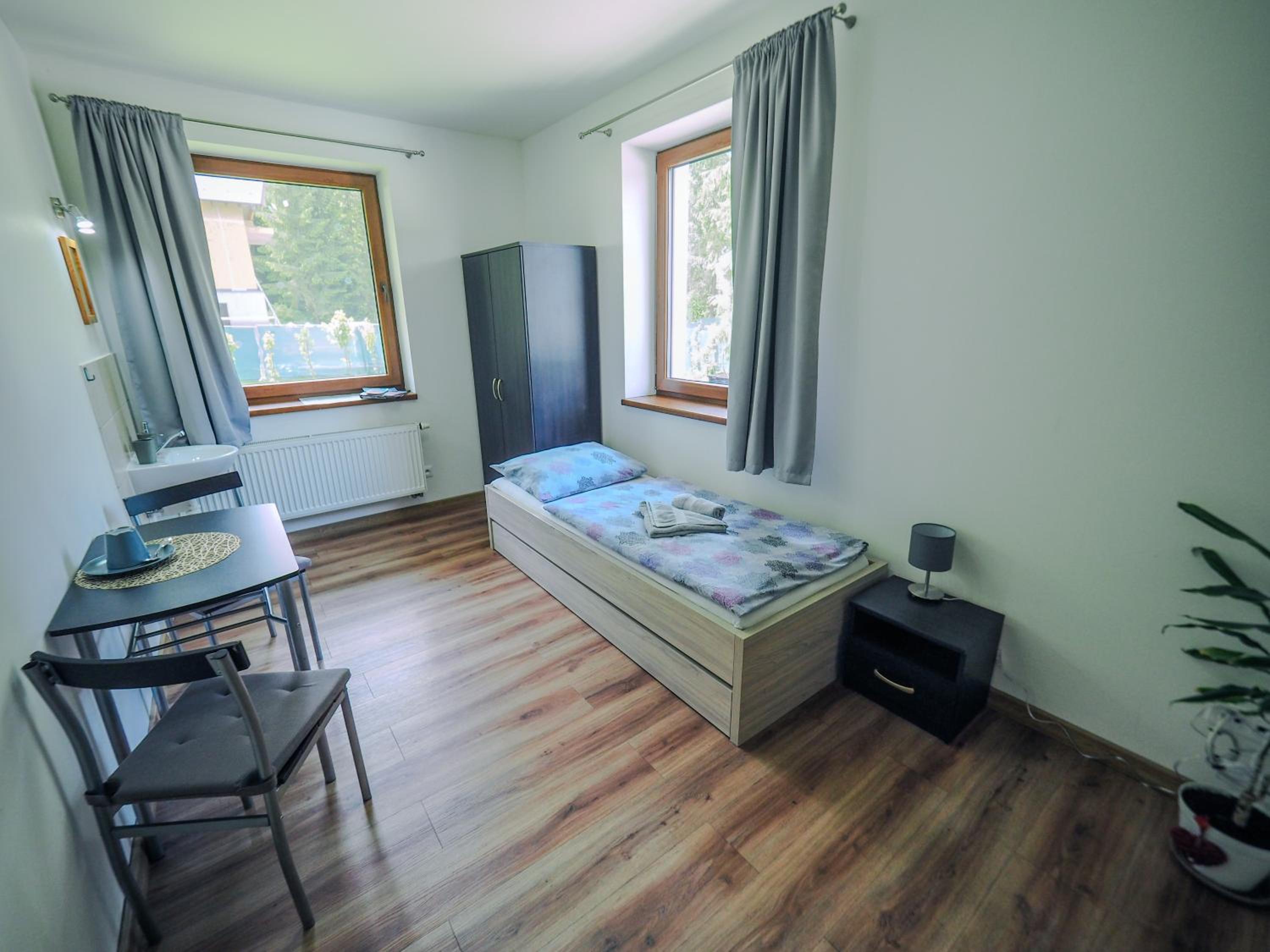 Single Room with Shared Bathroom photo 1