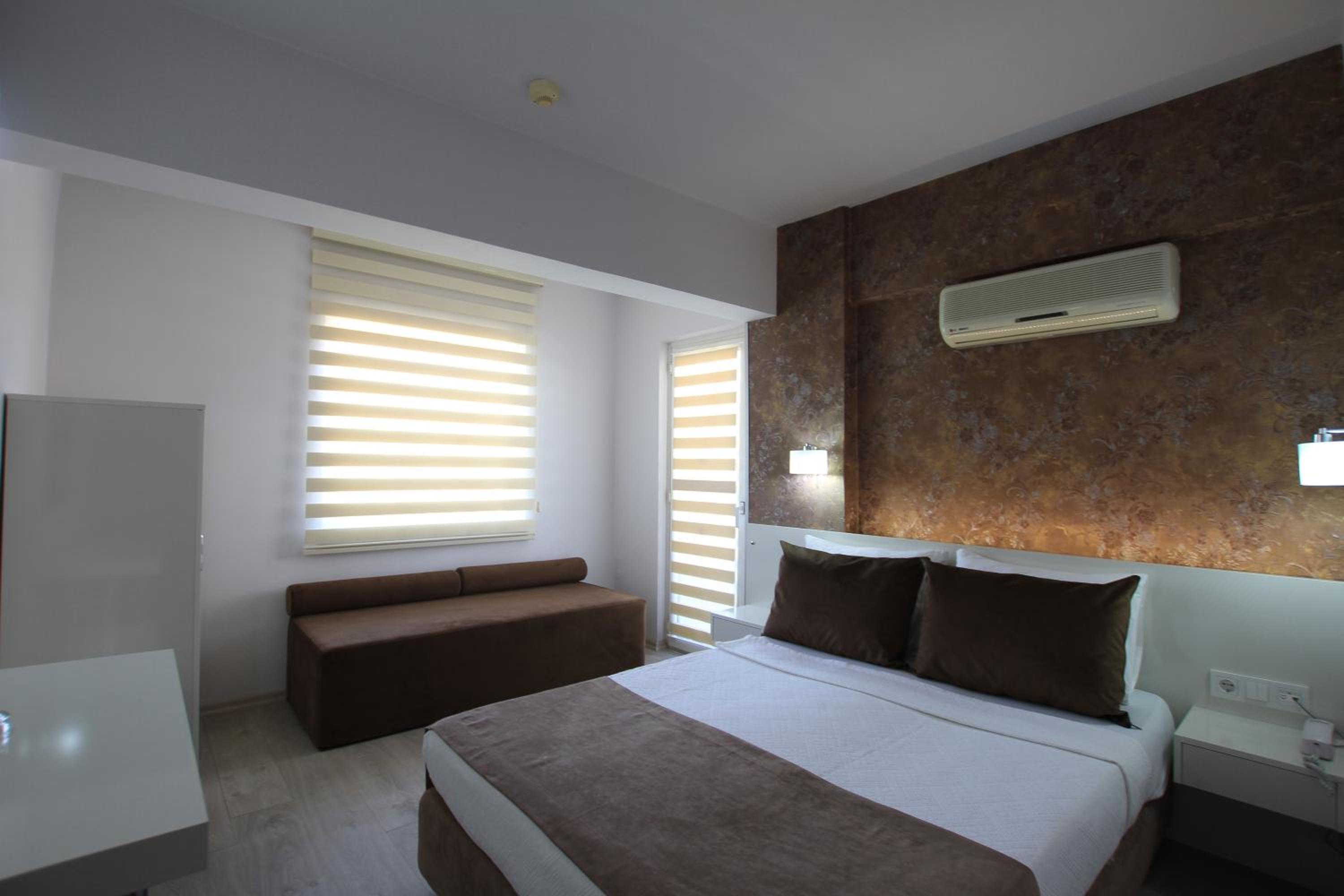 Double or Twin Room photo 3