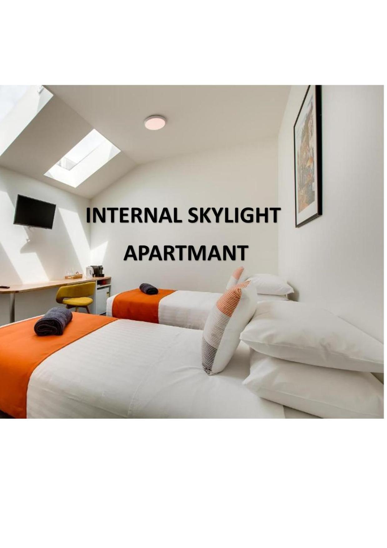 the MONA TWIN - INTERNAL SKYLIGHT ROOM 7