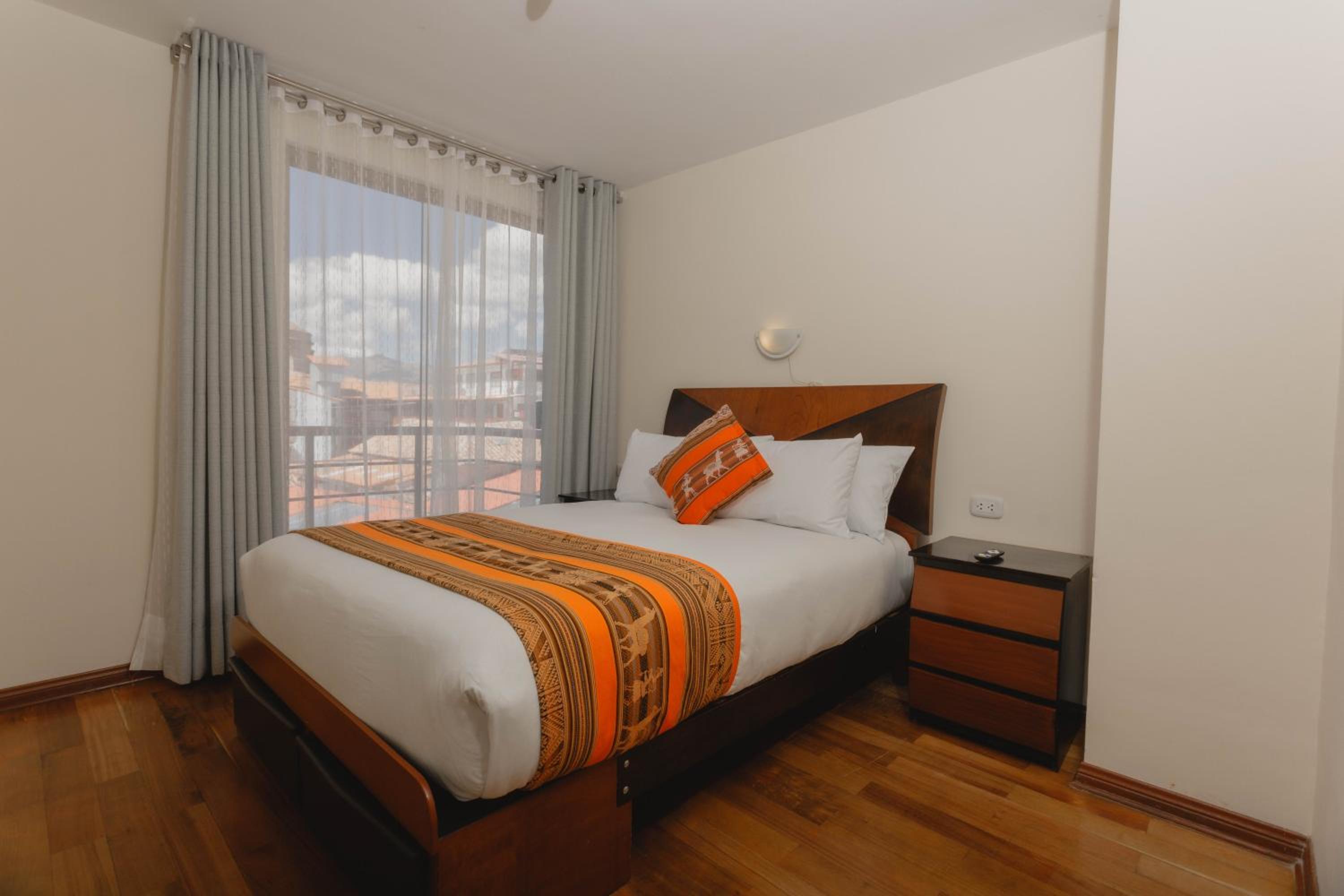 One-Bedroom Apartment with Balcony photo 1