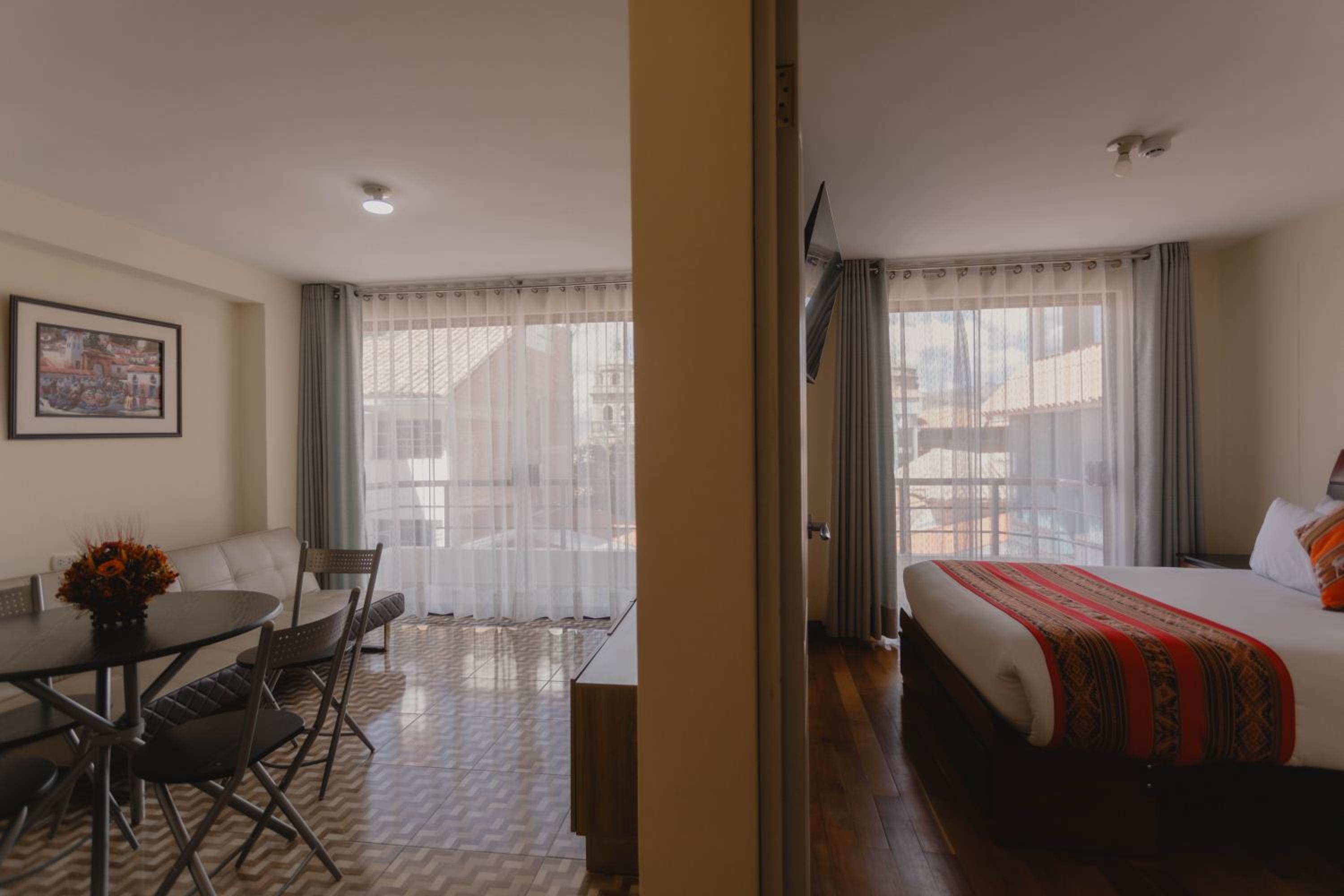 One-Bedroom Apartment with Balcony photo 2