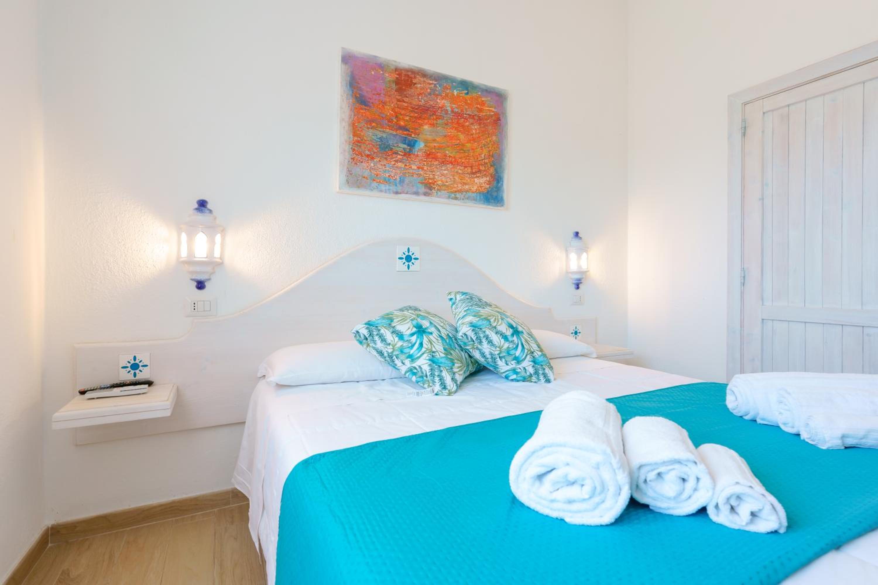 Double or Twin Room with Private Bathroom - Photo 1