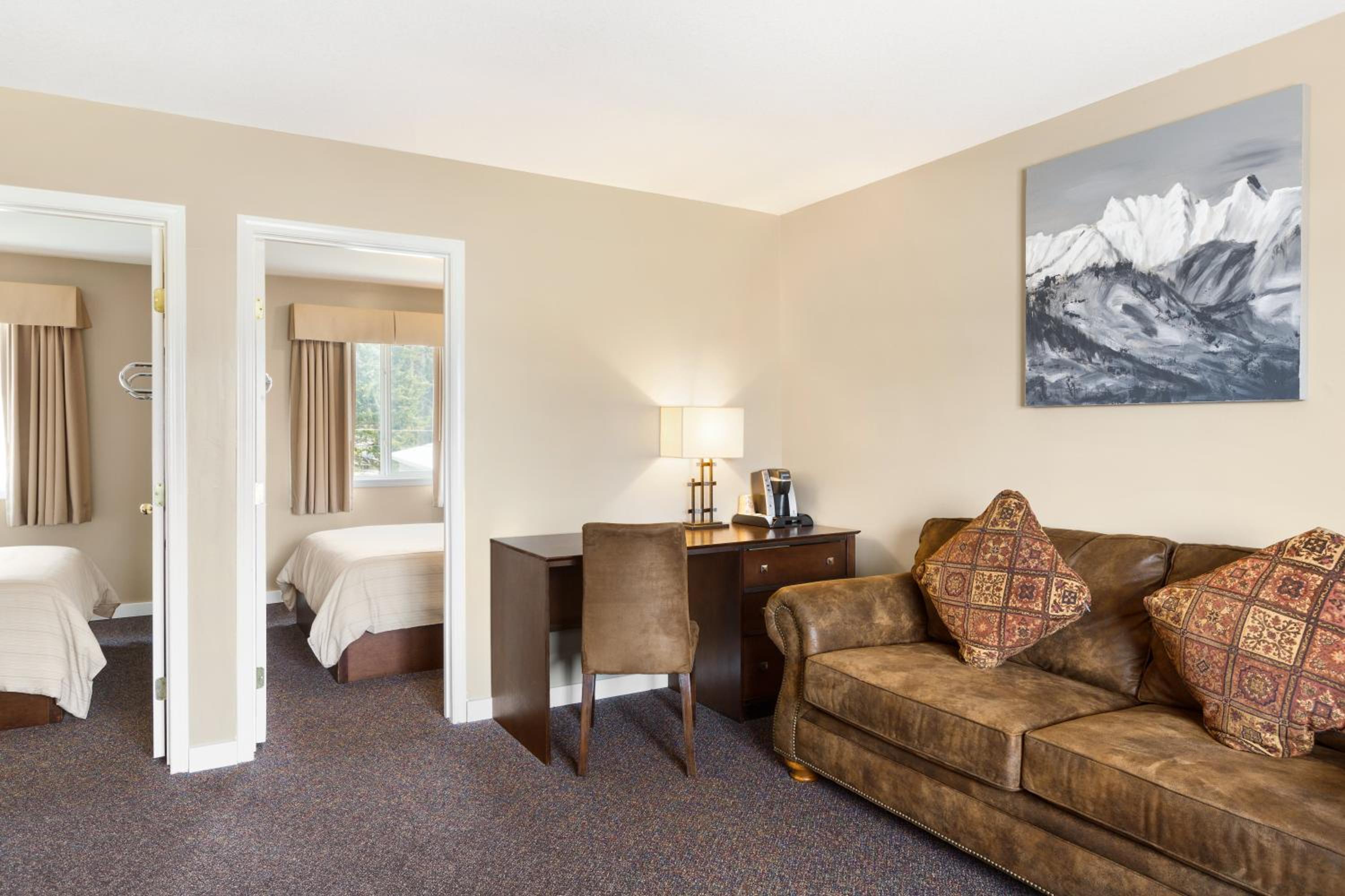 Two Room Queen Suite with Two Queen Beds - Non-Smoking - Photo 1