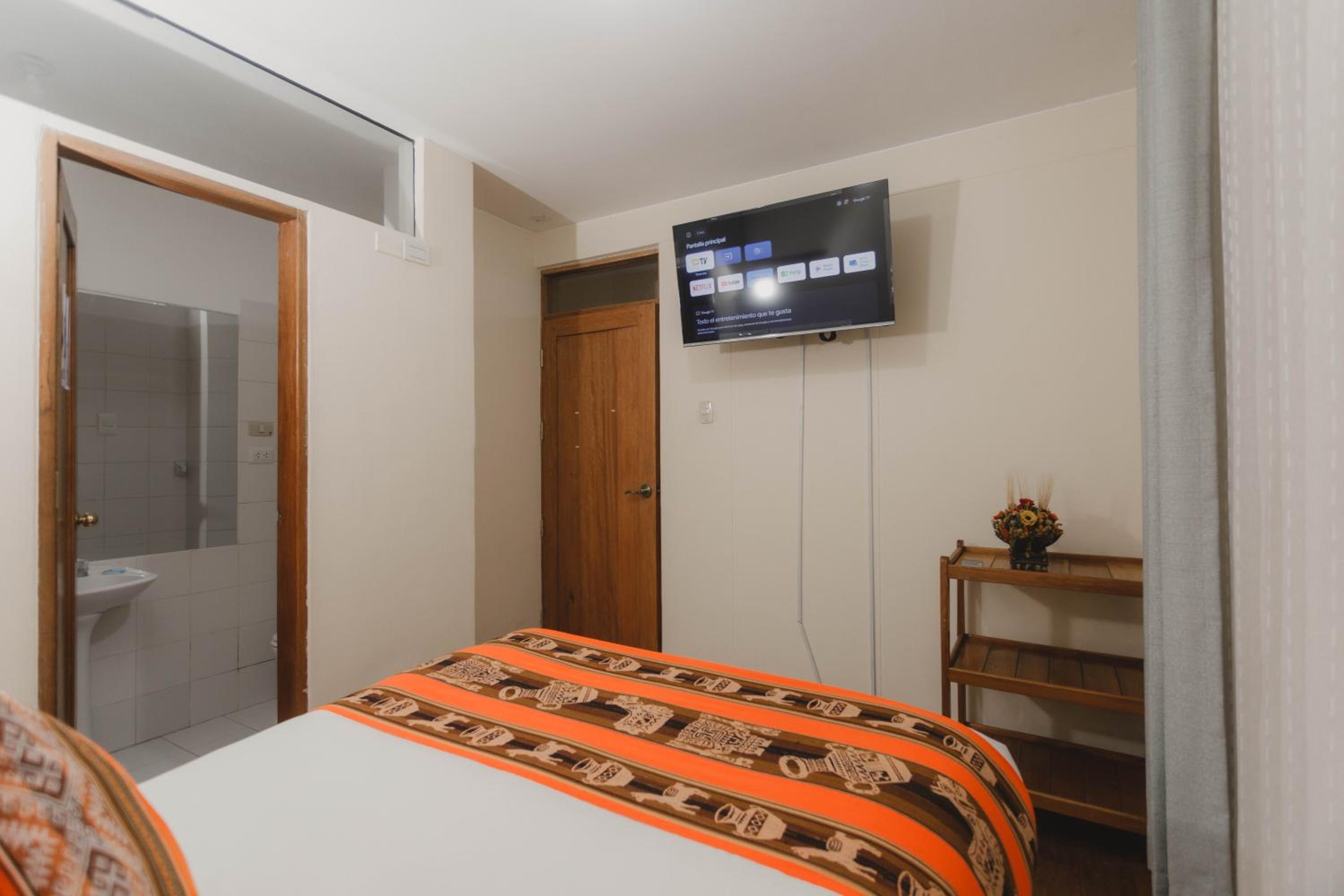 Economy Double Room photo 3