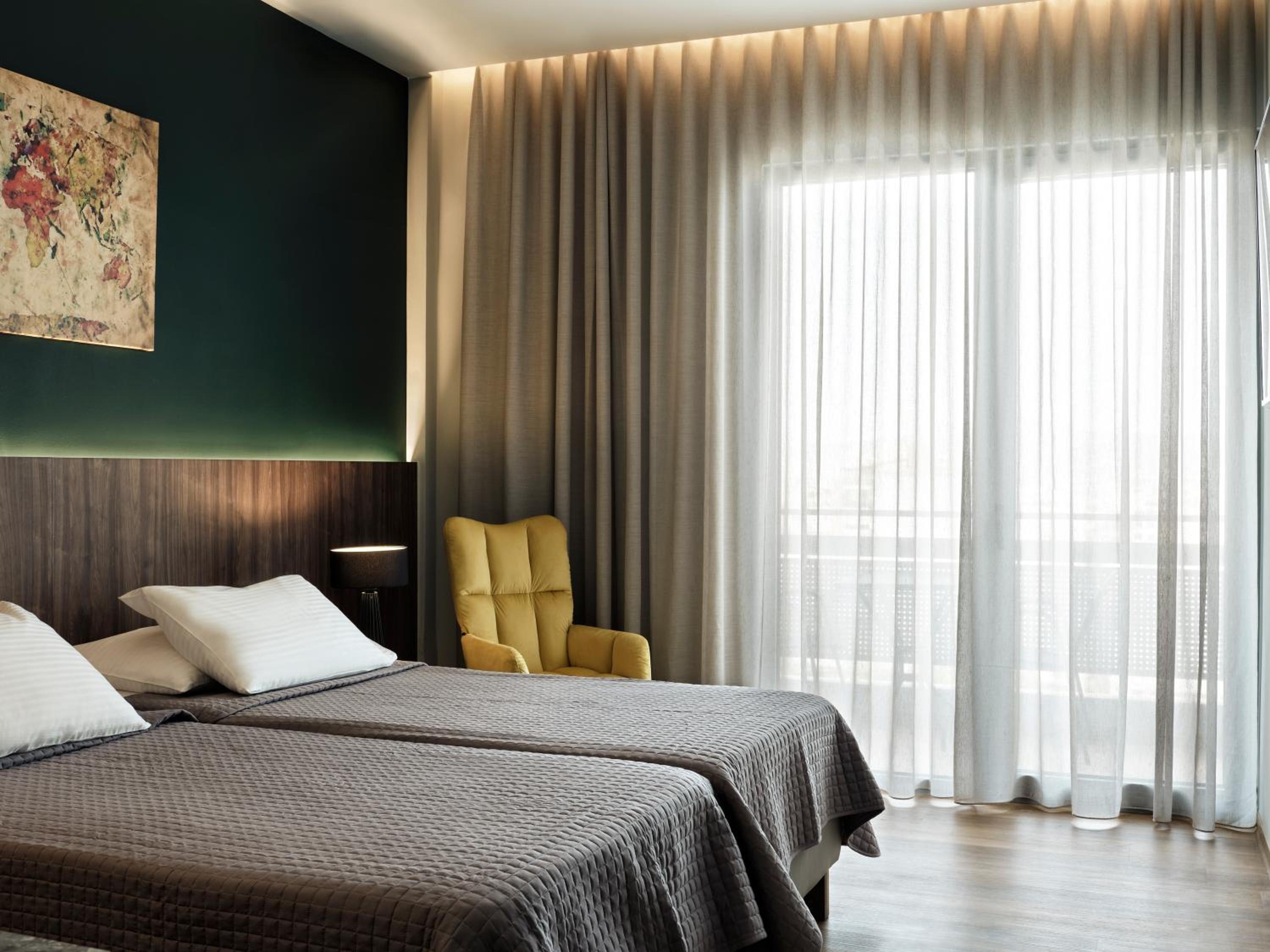 Superior Room with City View photo 1