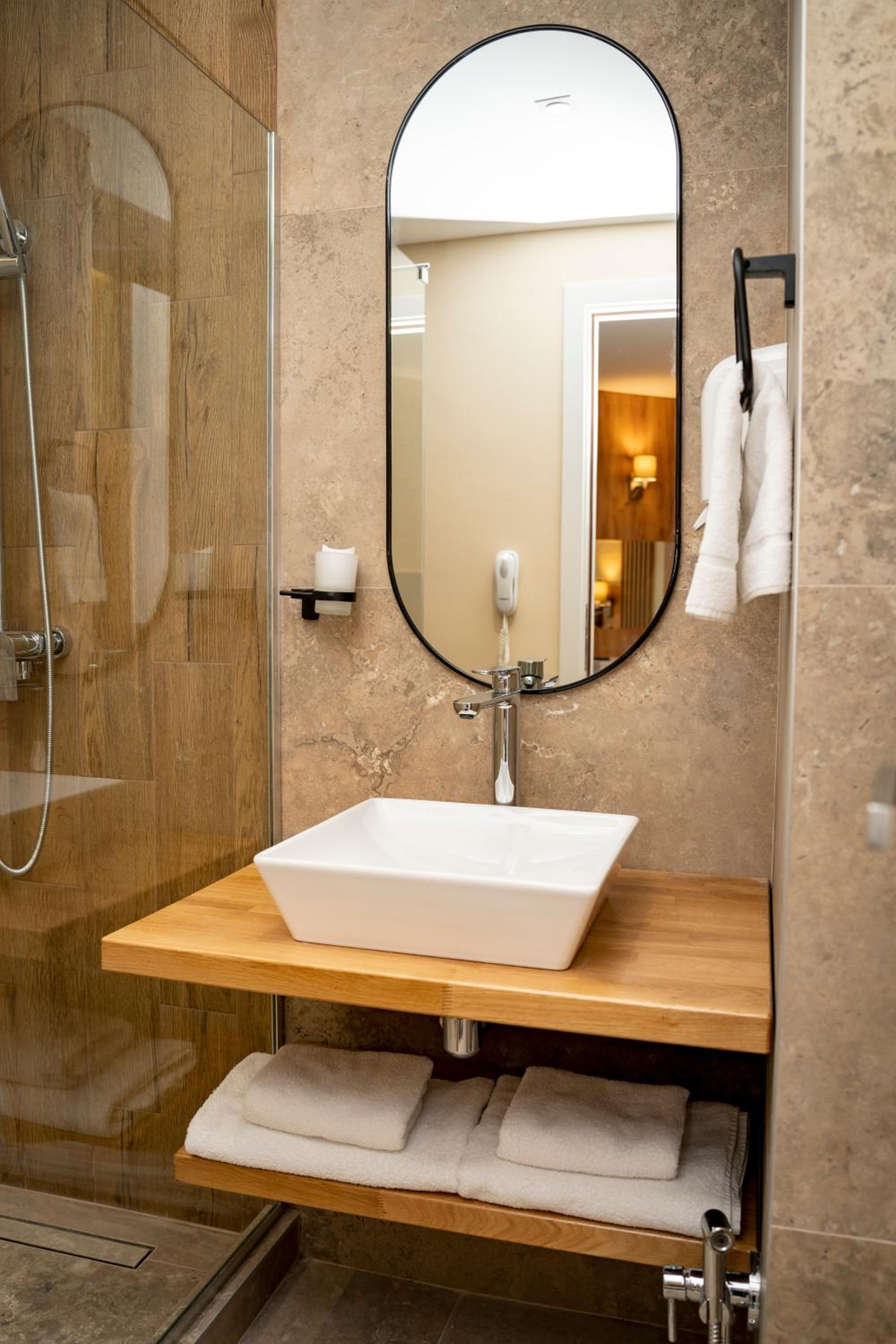 Suite photo 2