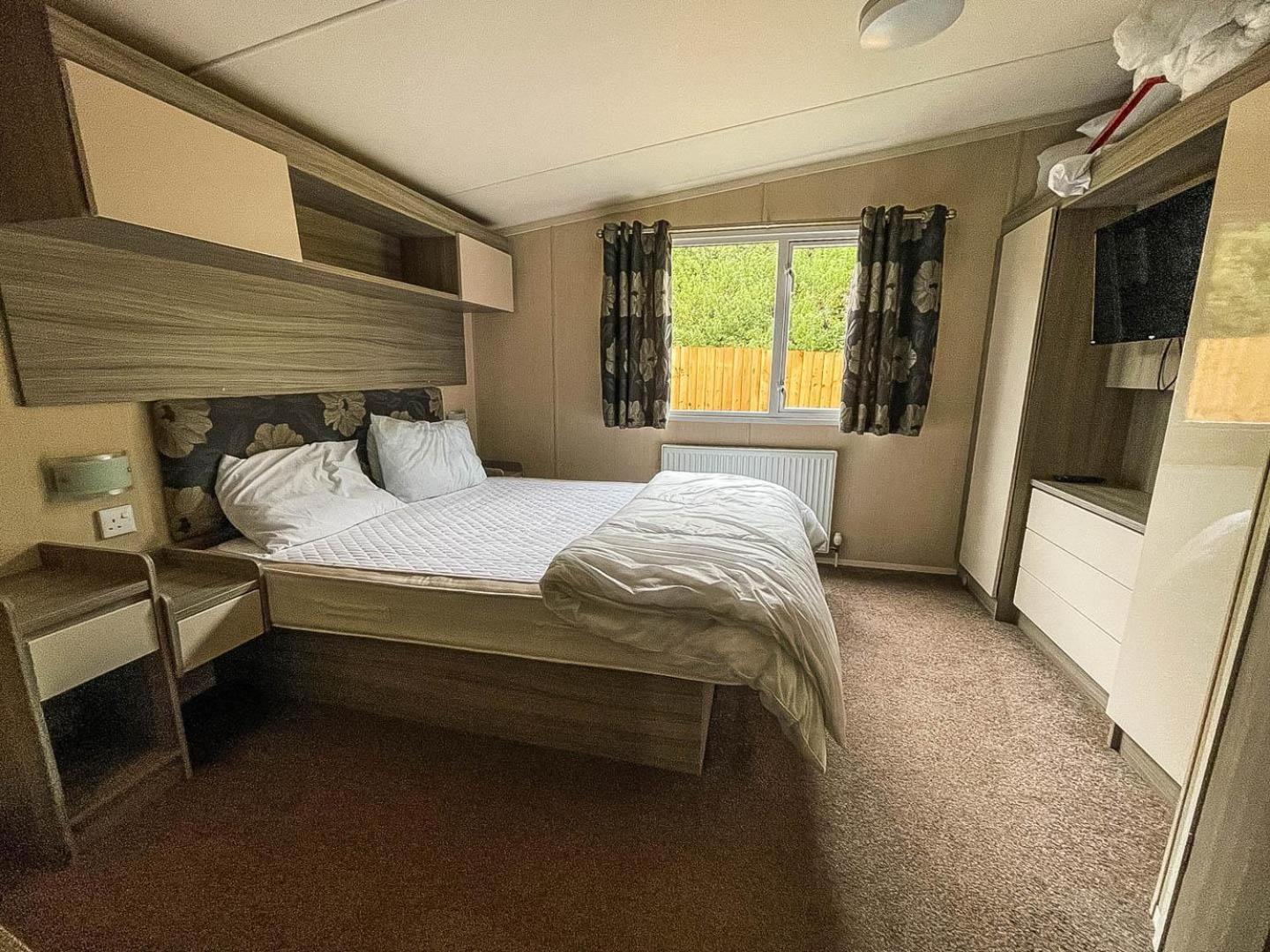 Mobile Home photo 2