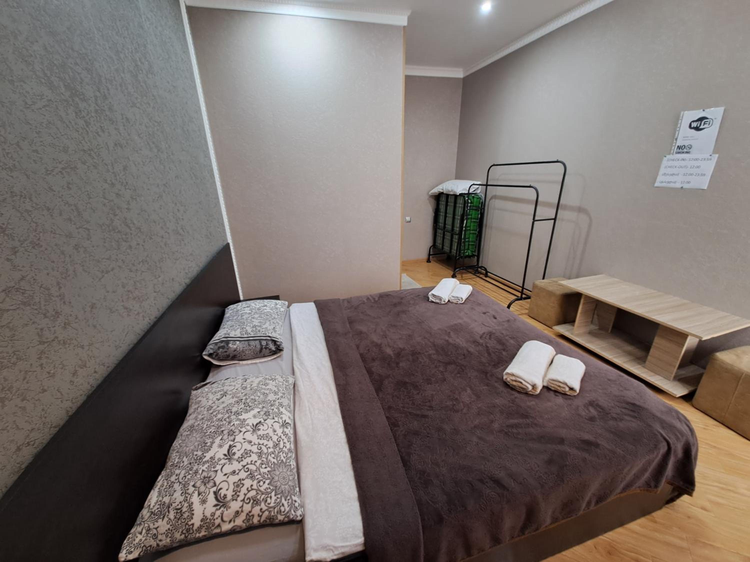 Double Room with Extra Bed - Photo 10