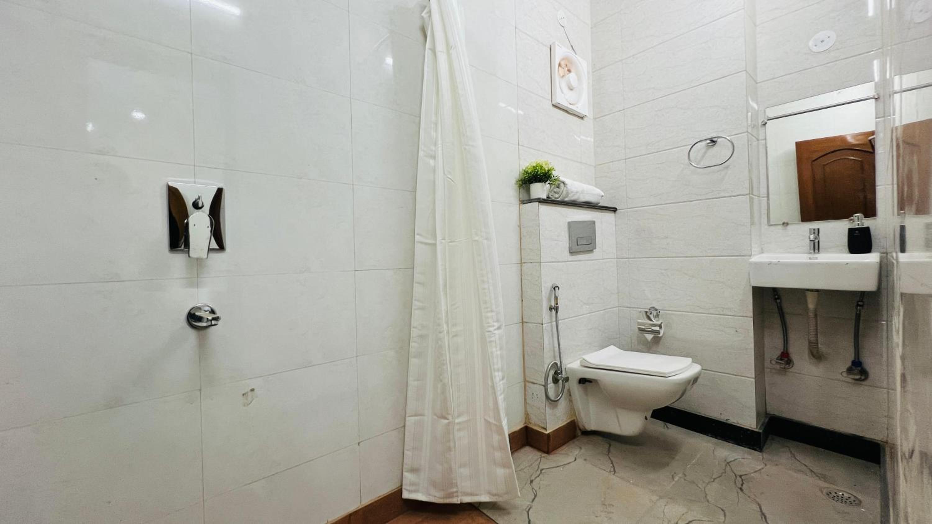 Standard Two Bedroom Apartment photo 3