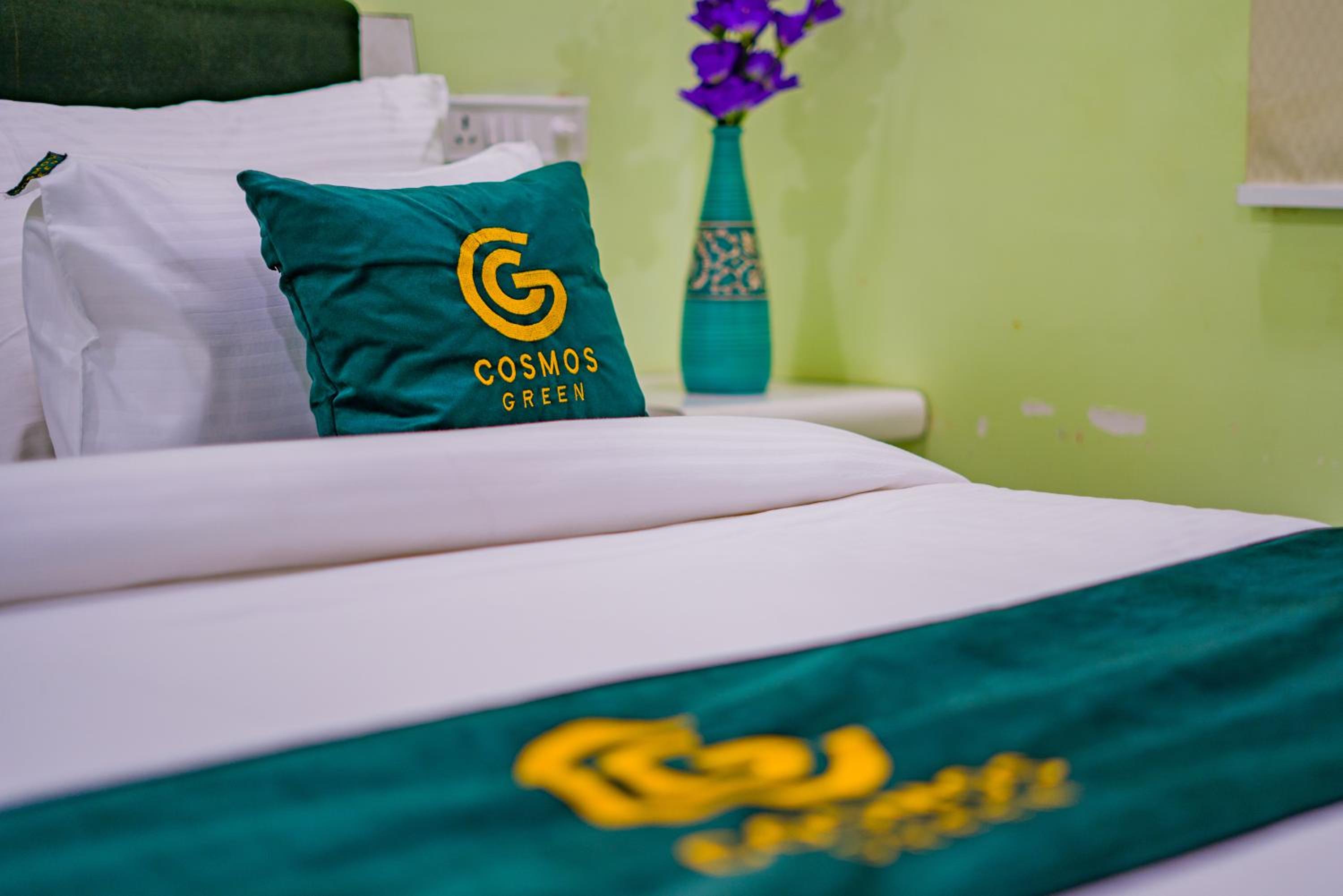 Deluxe Room - Photo 2