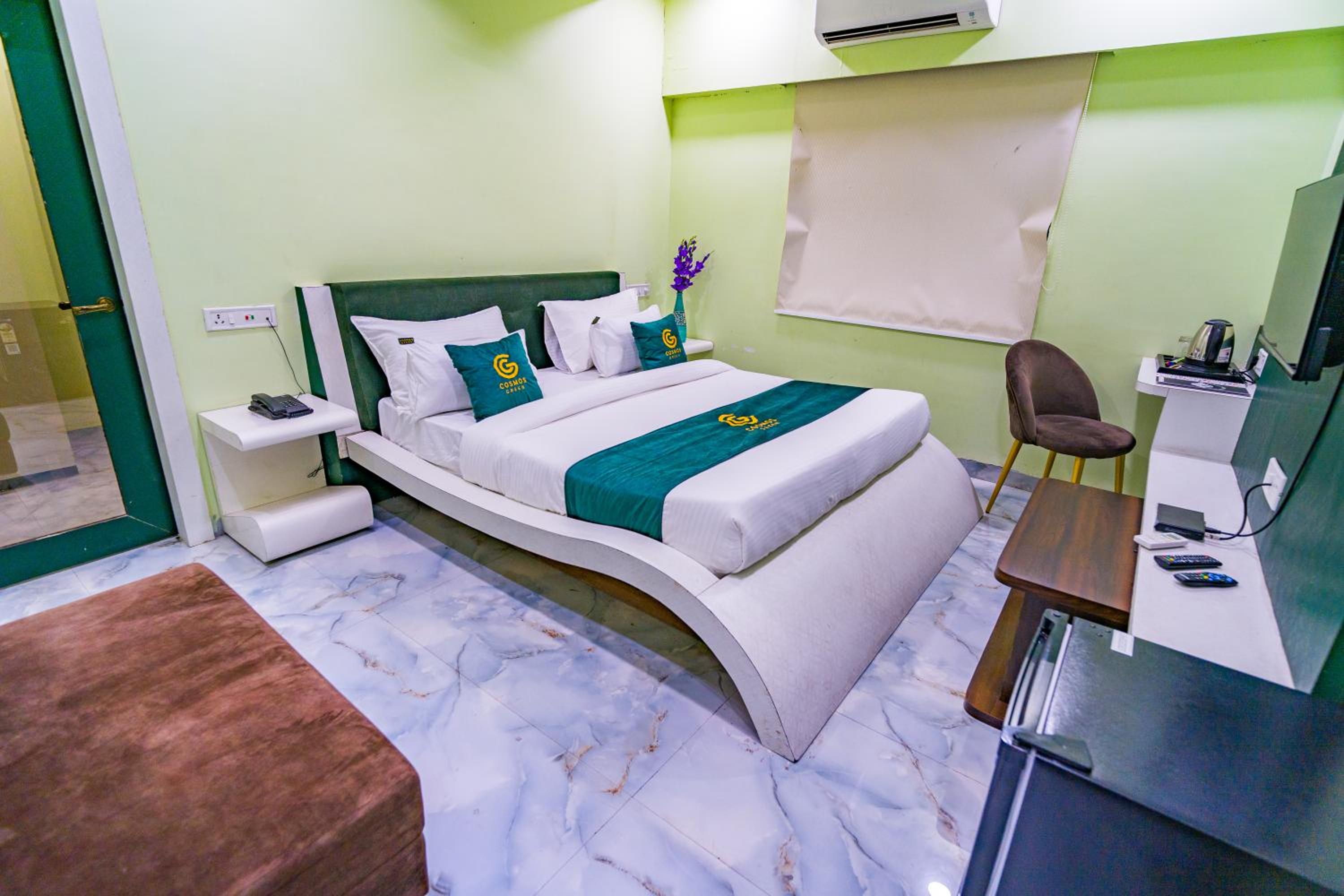 Deluxe Room - Photo 1