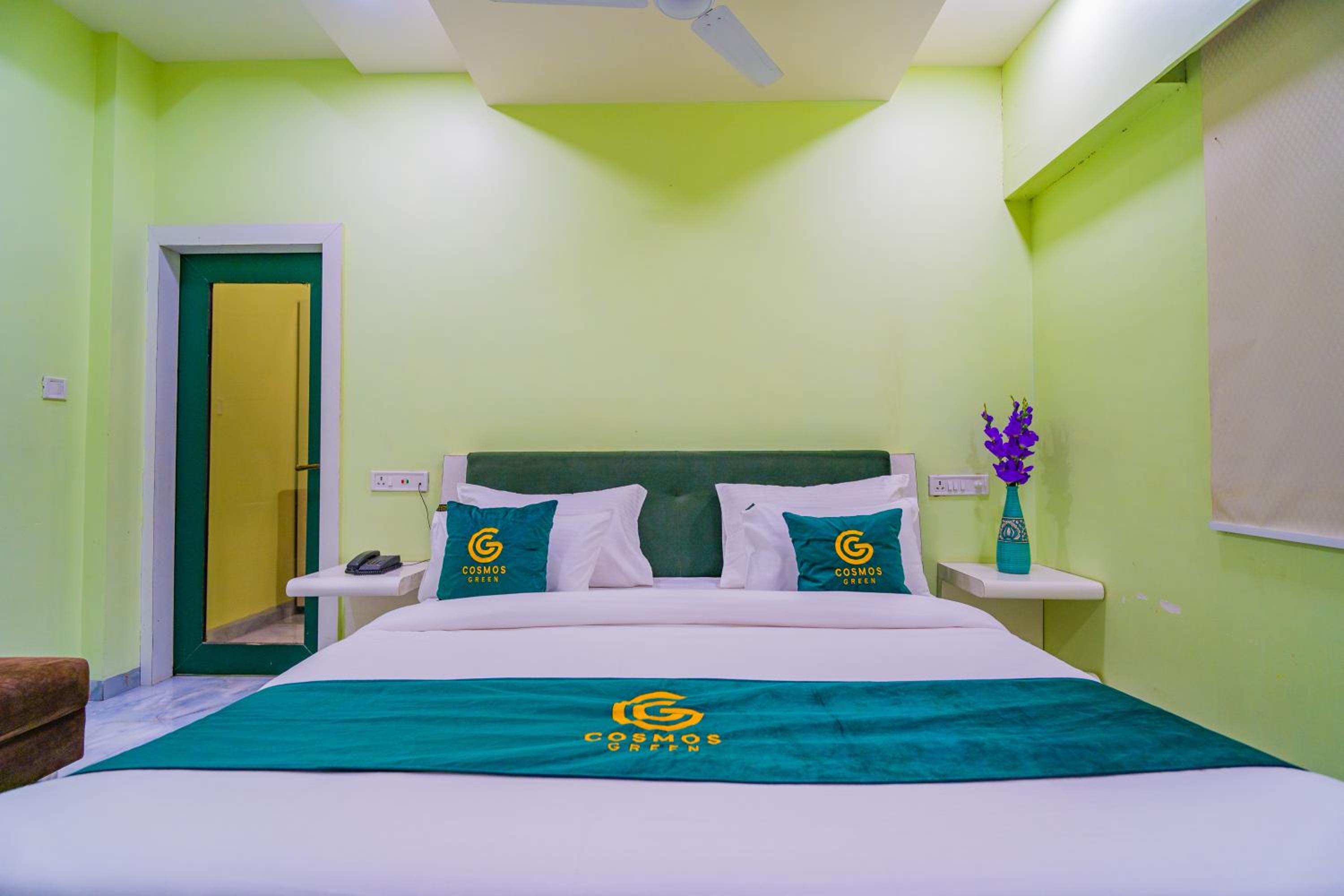 Deluxe Room - Photo 3