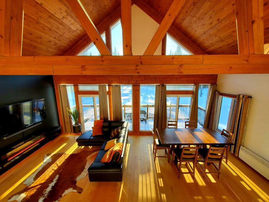Three-Bedroom Chalet photo 1