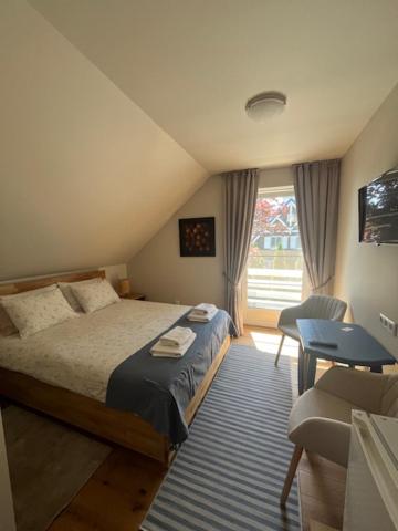 Deluxe Double Room with Side Sea View photo 1