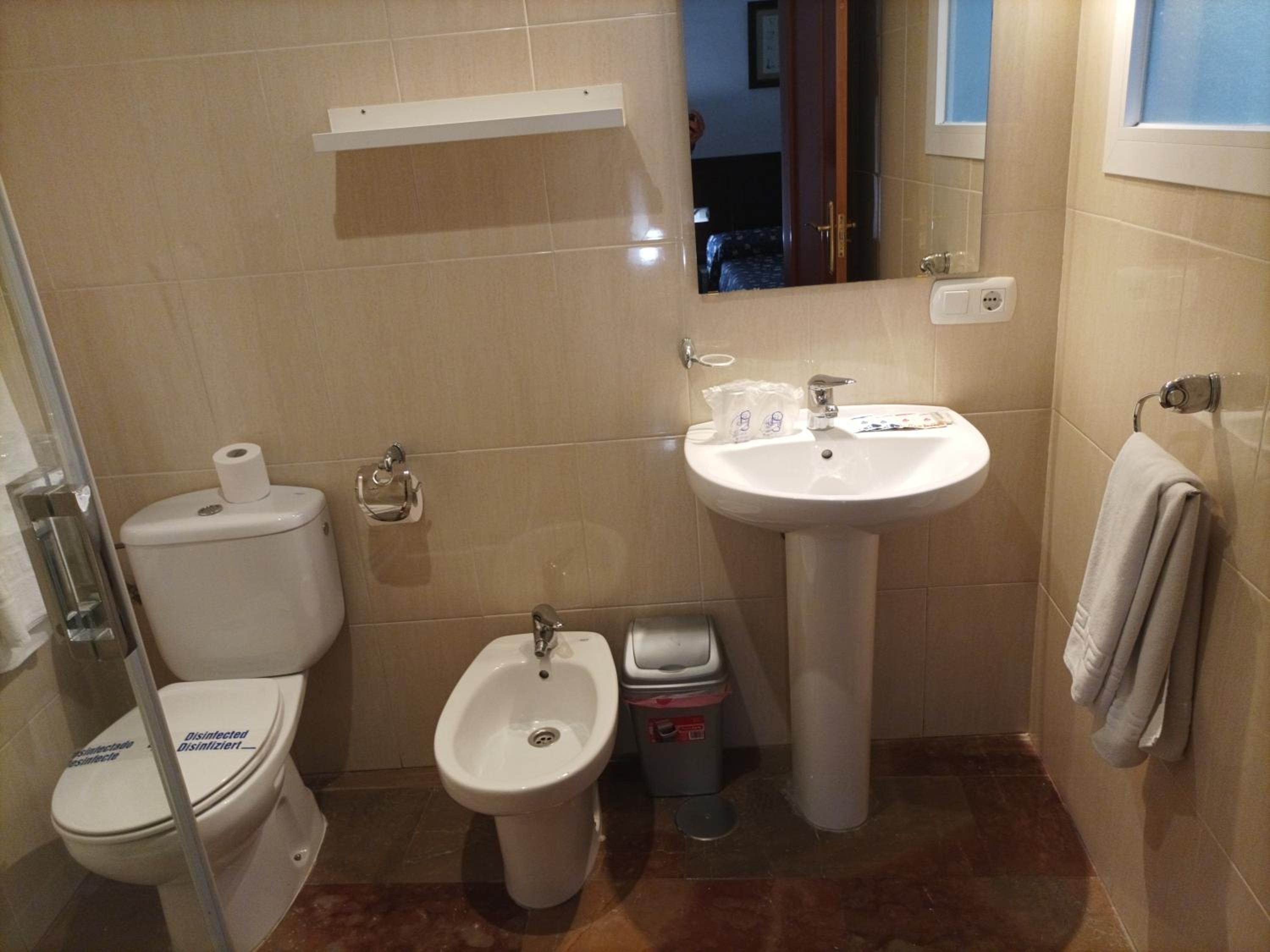 Triple Room - Photo 2