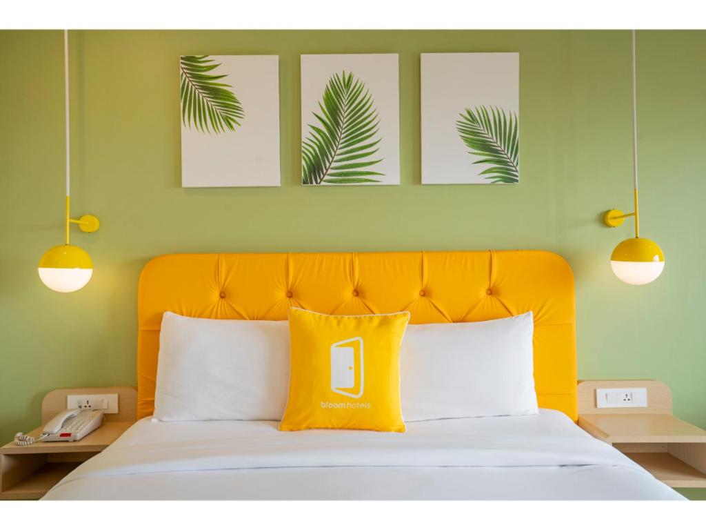 Premium King Room - Photo 1