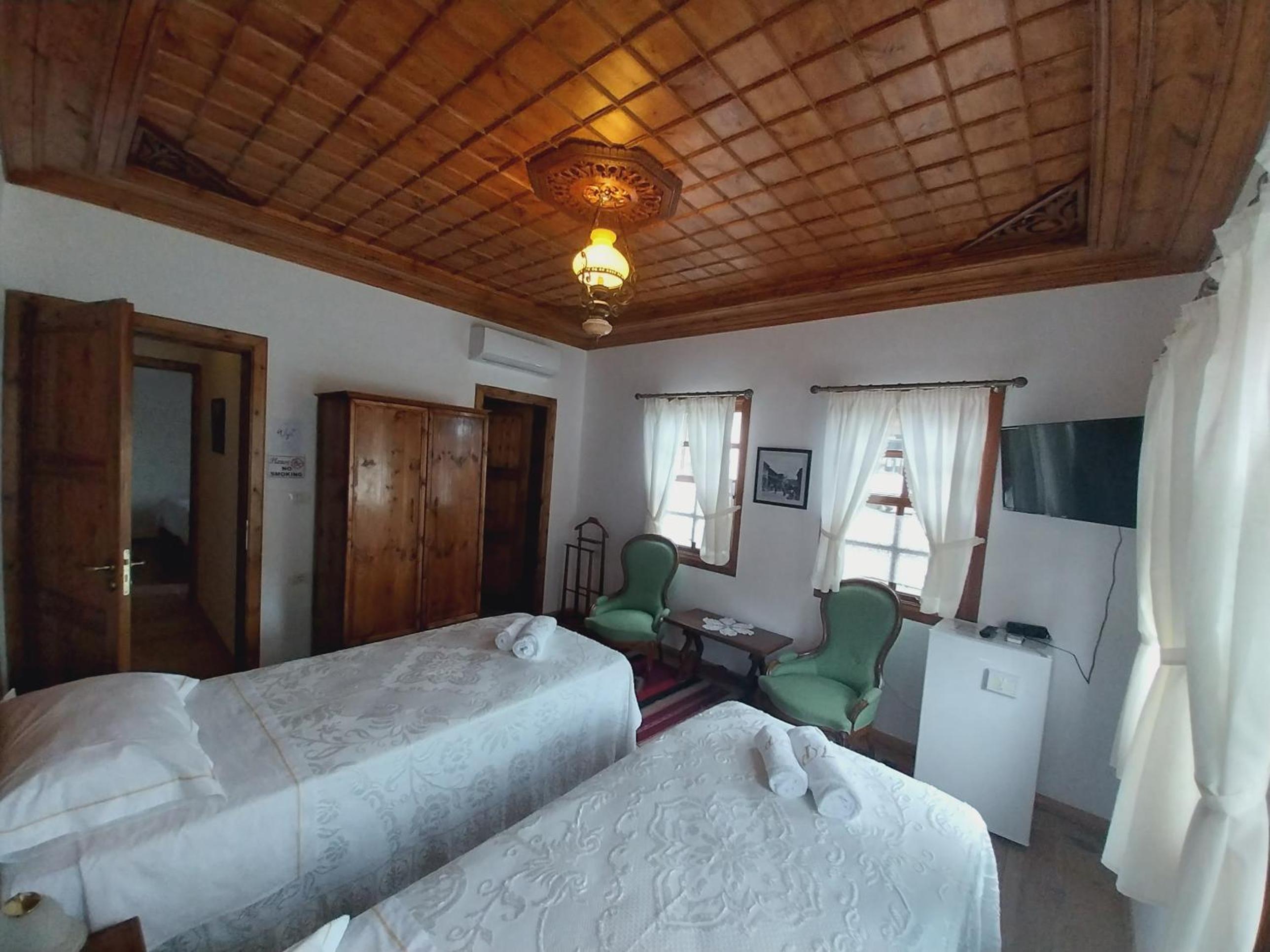 Twin Room with Bathroom