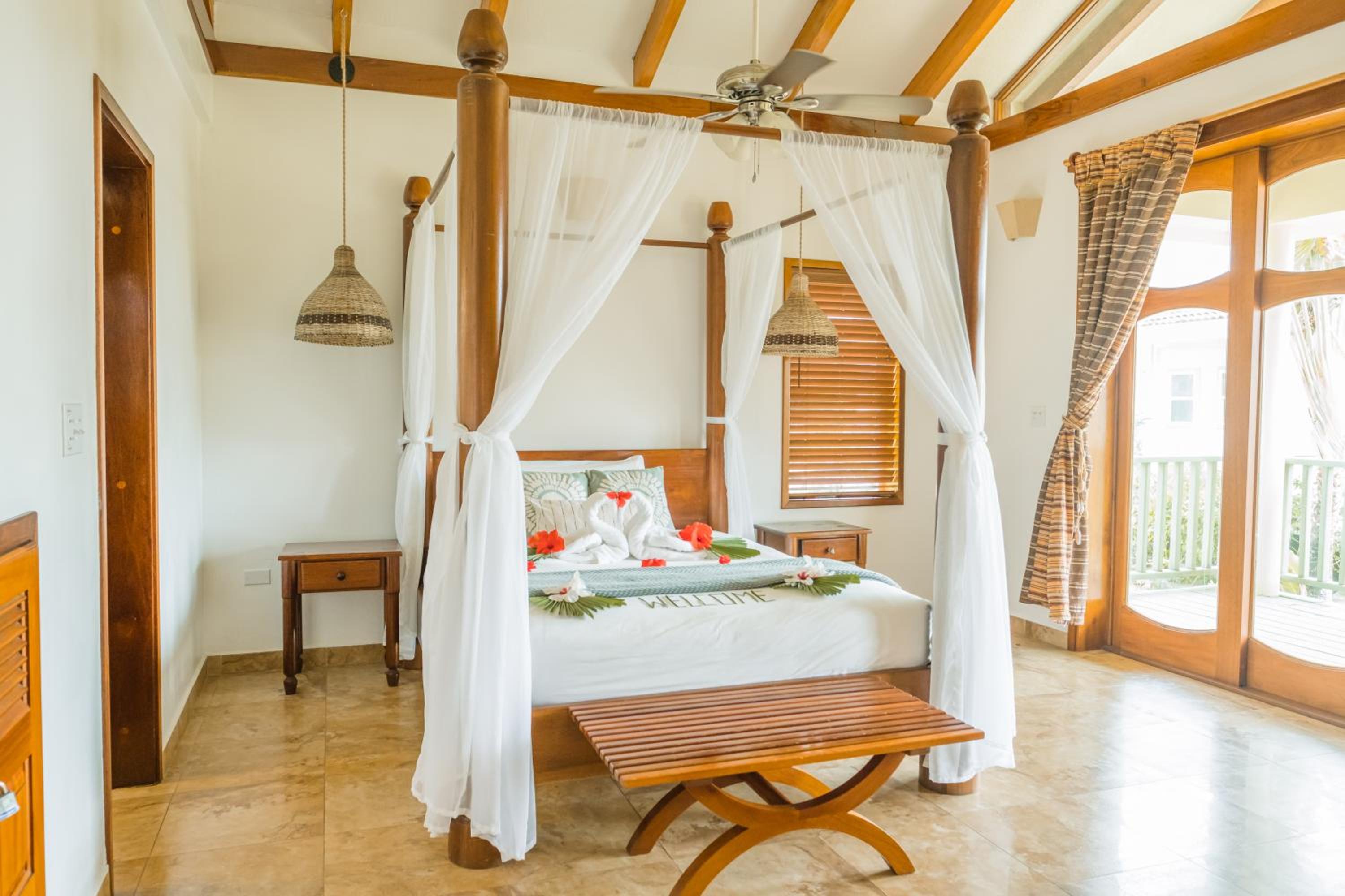 Two-Bedroom Villa - Photo 7
