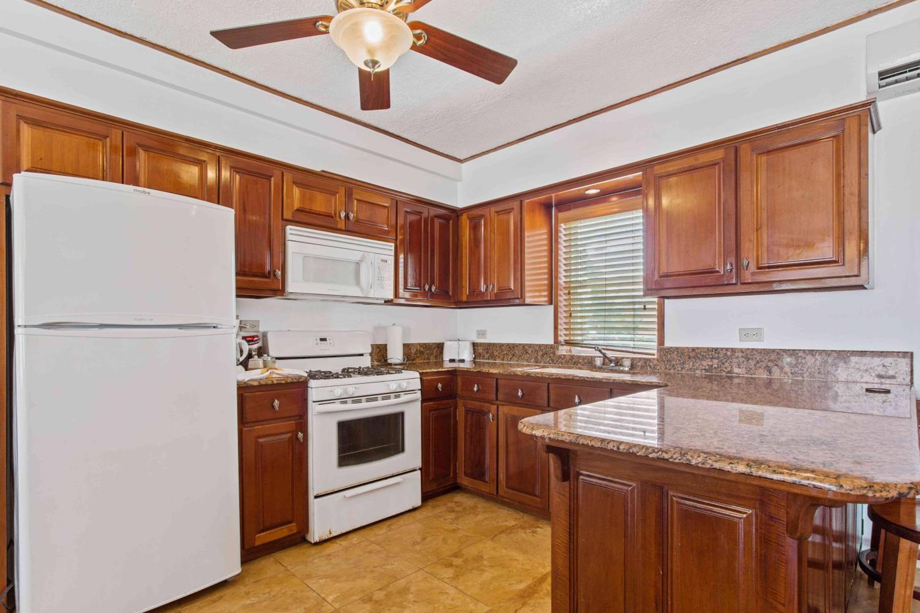 Three-Bedroom Villa - Photo 7