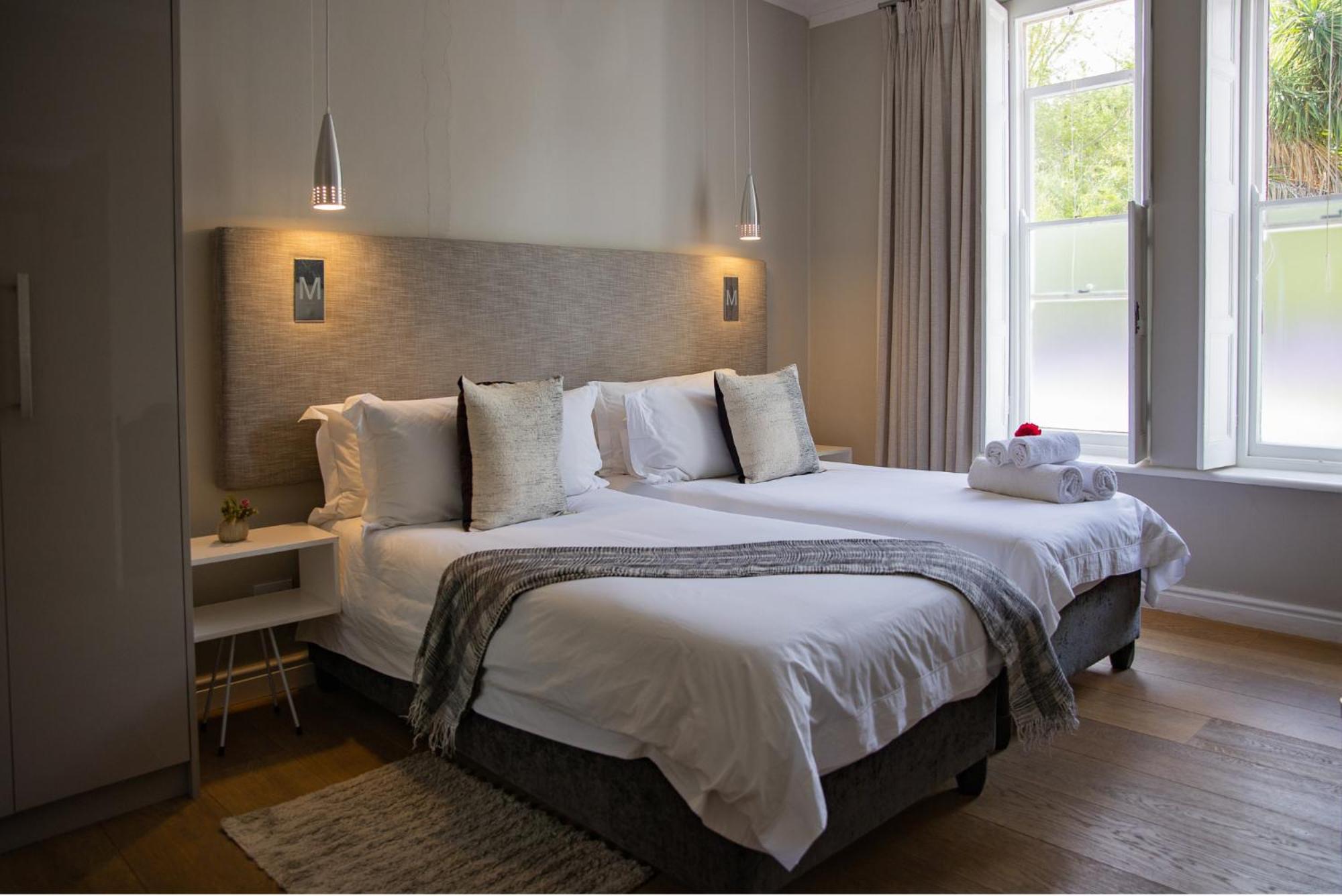 Standard King Room photo 1