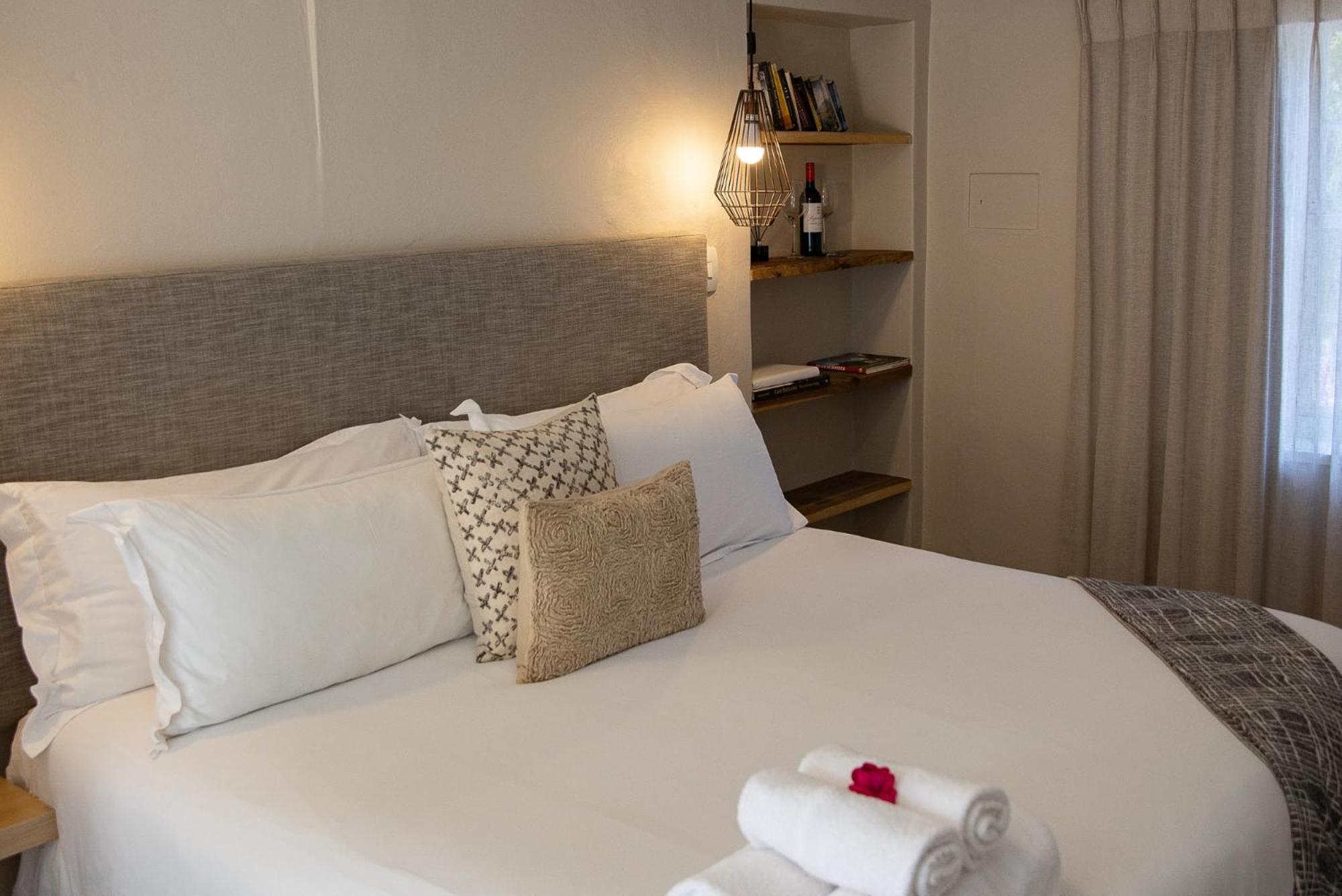 Standard King Room photo 3
