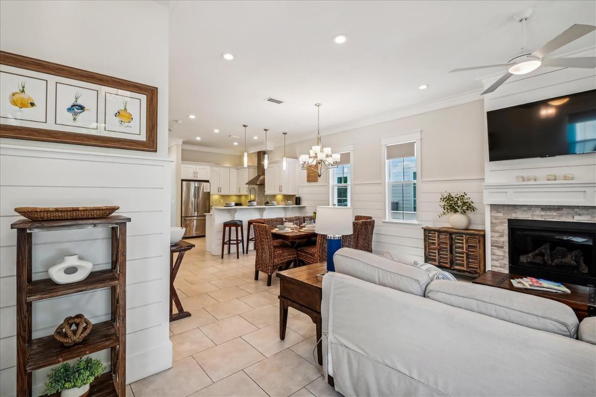 Four-Bedroom House photo 2