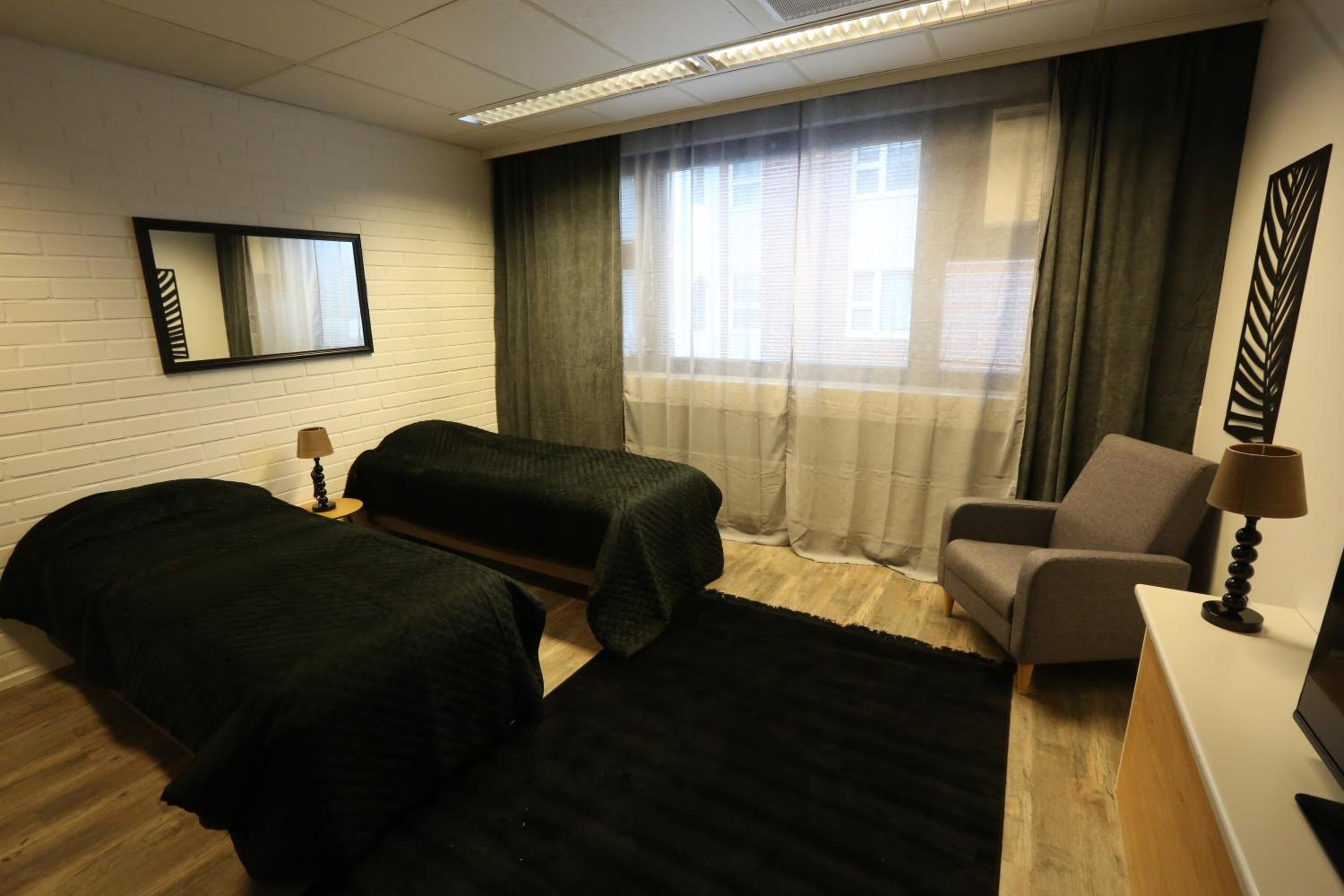 Standard Twin Room with Shared Bathroom photo 1