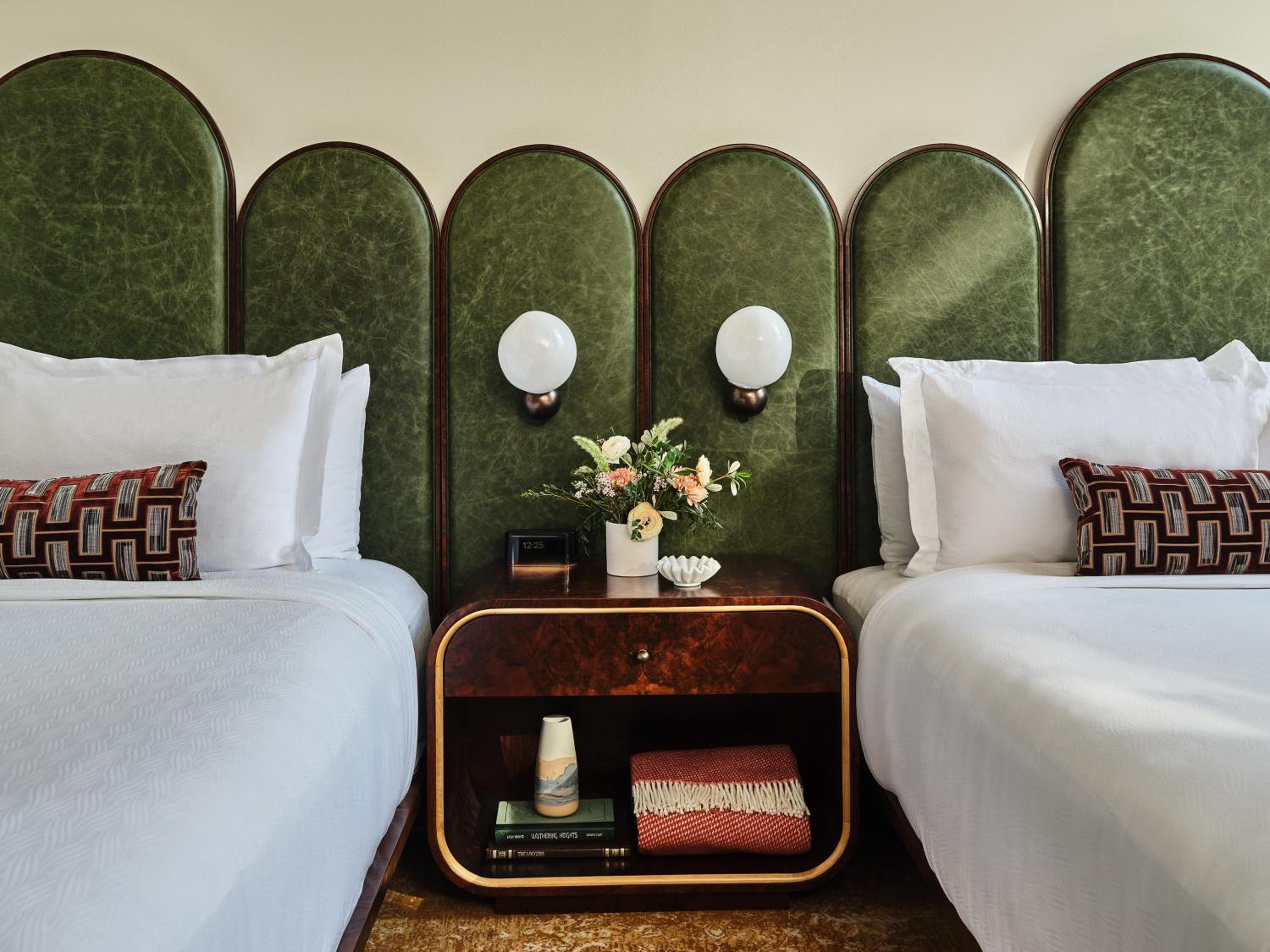 Deluxe Queen Room