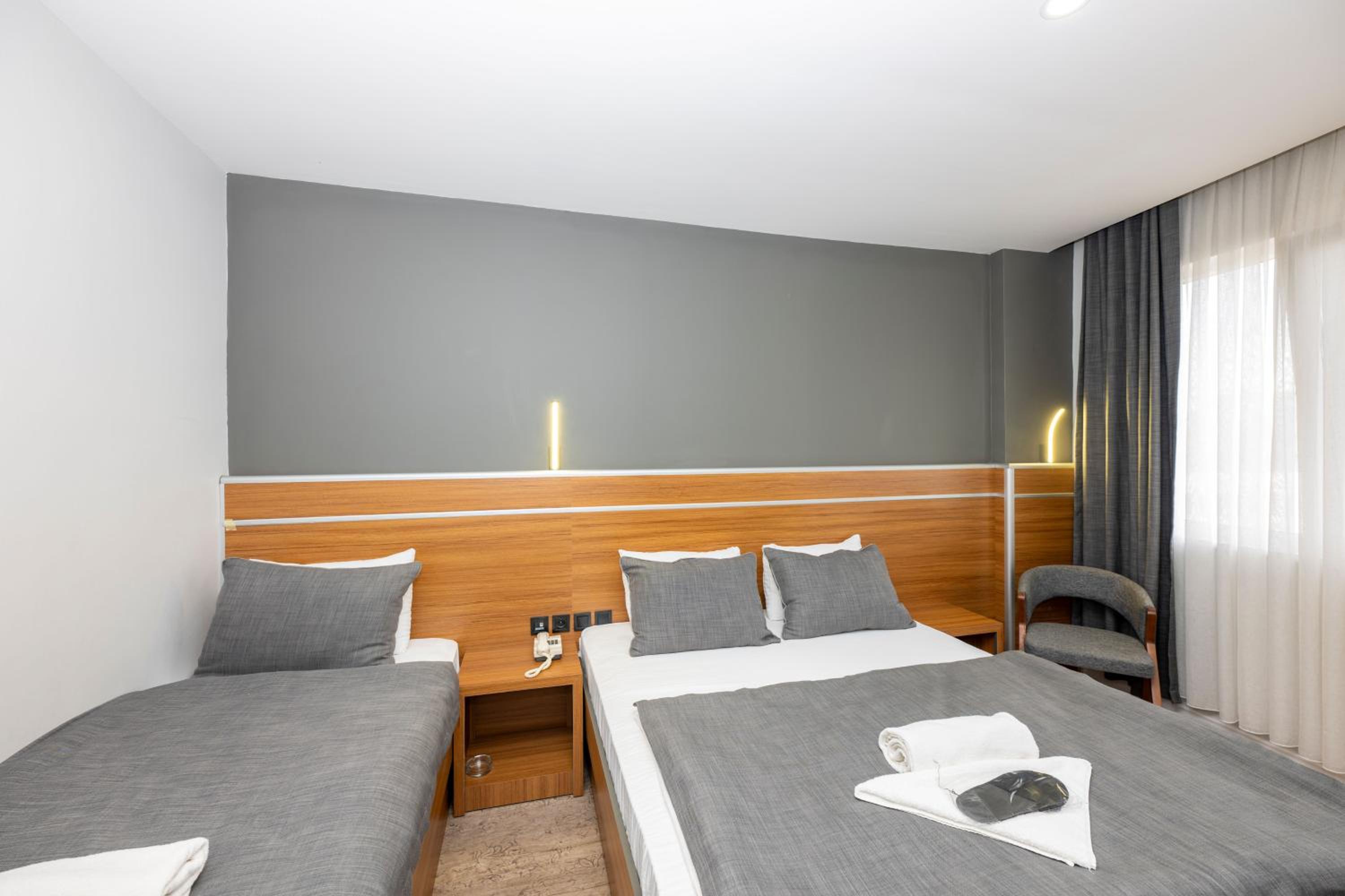 Deluxe Double Room photo 2