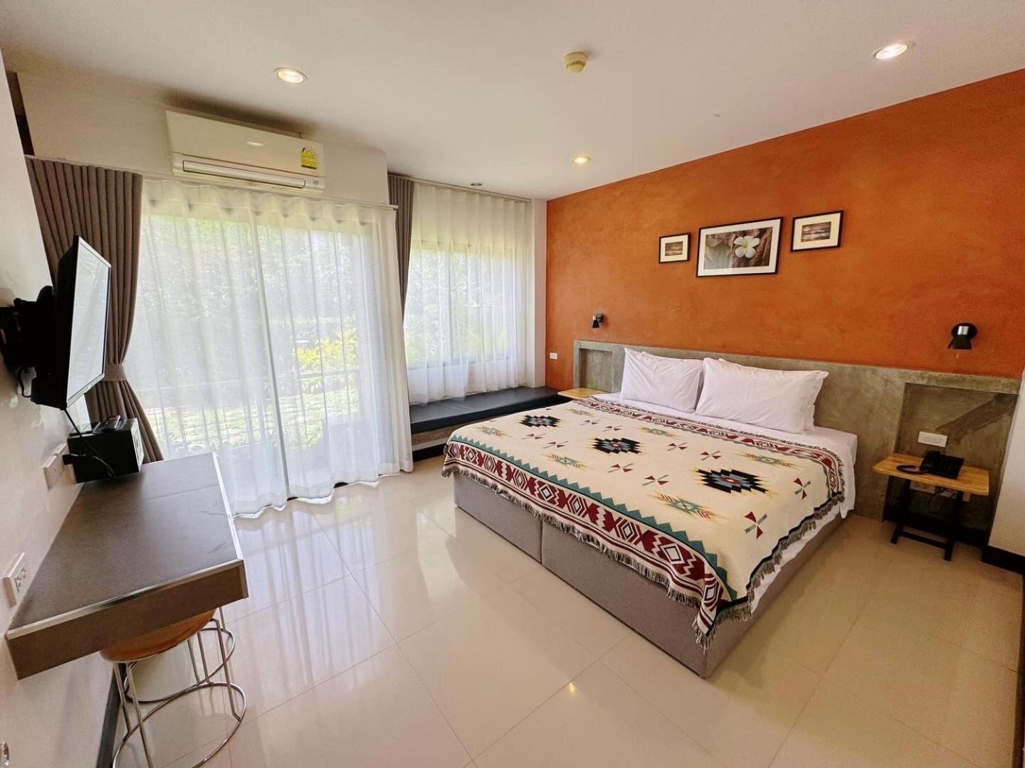 Superior King Room