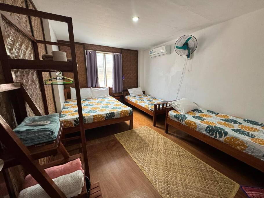 Deluxe Family Room photo 1