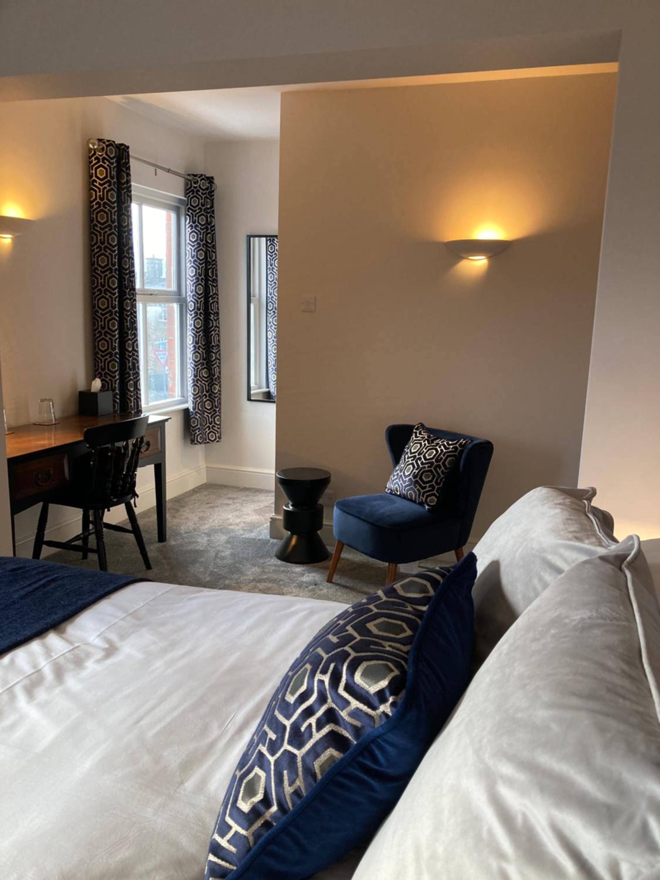 Deluxe Double Room photo 3