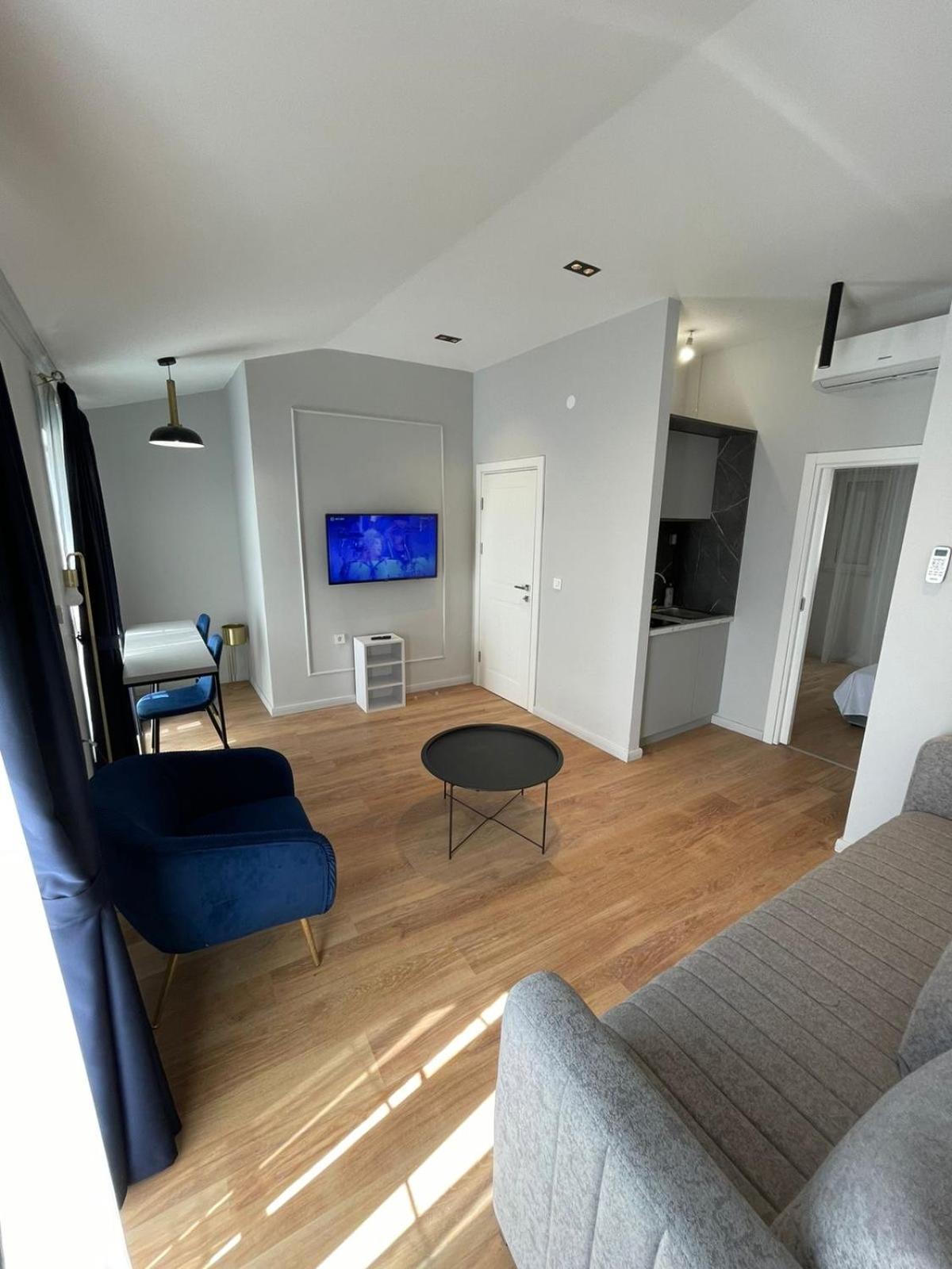 One-Bedroom Apartment - Oceanfront