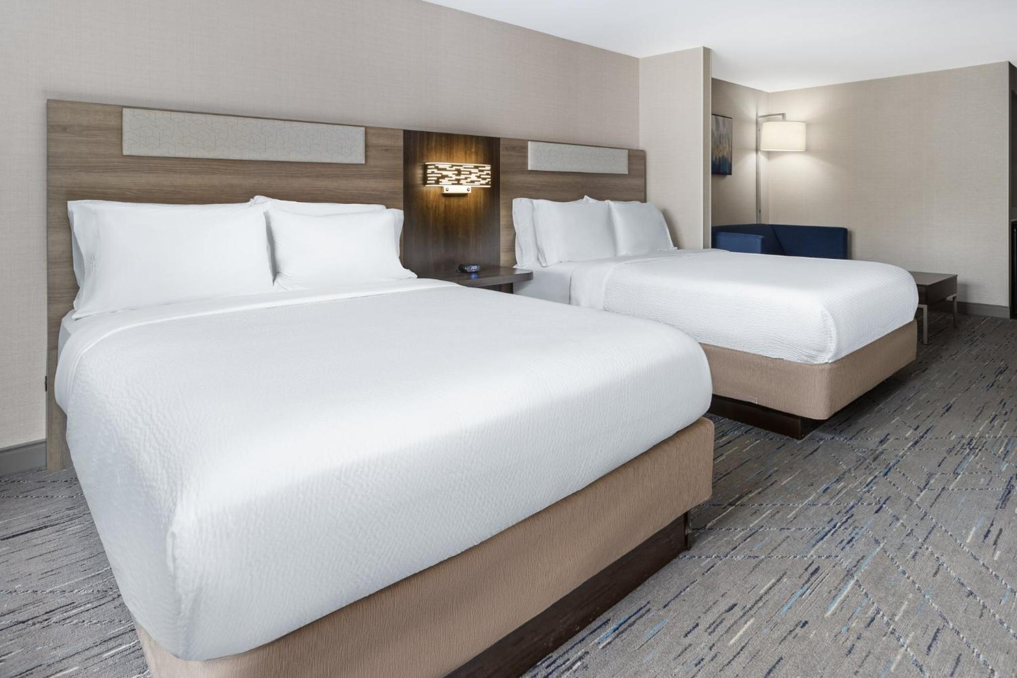 Suite with Two Queen Beds - Photo 1
